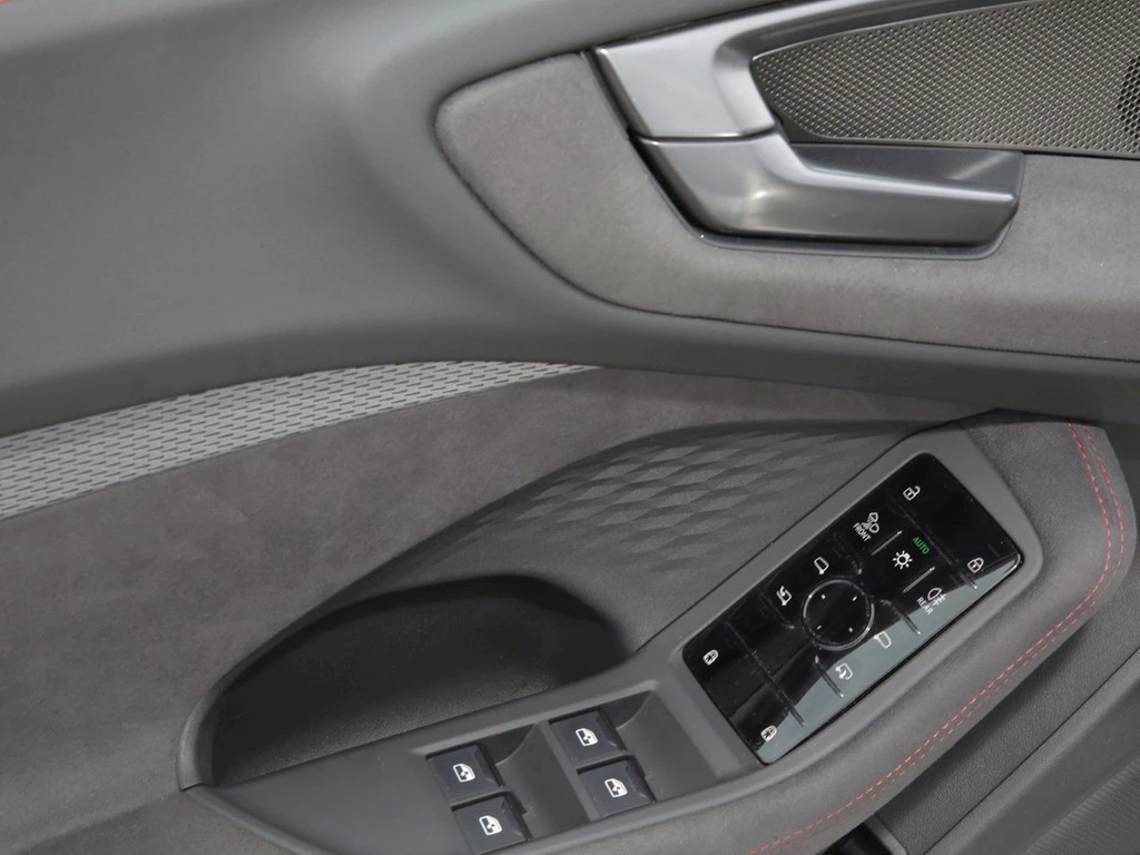 Audi A5 Lim. e-hybrid Q S line 19"|PANO|MATRIX|B&O
