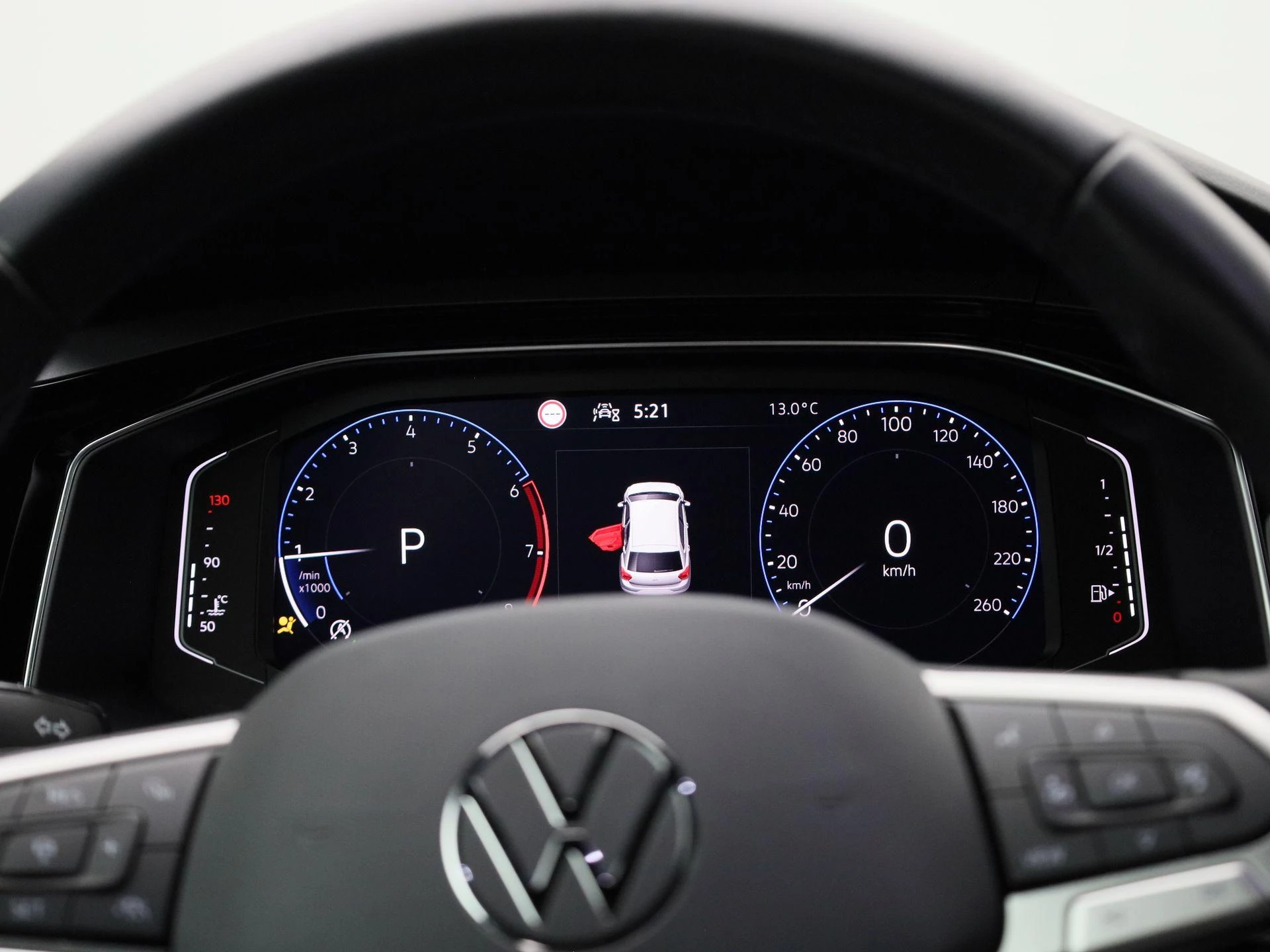 Volkswagen-Polo-image-7