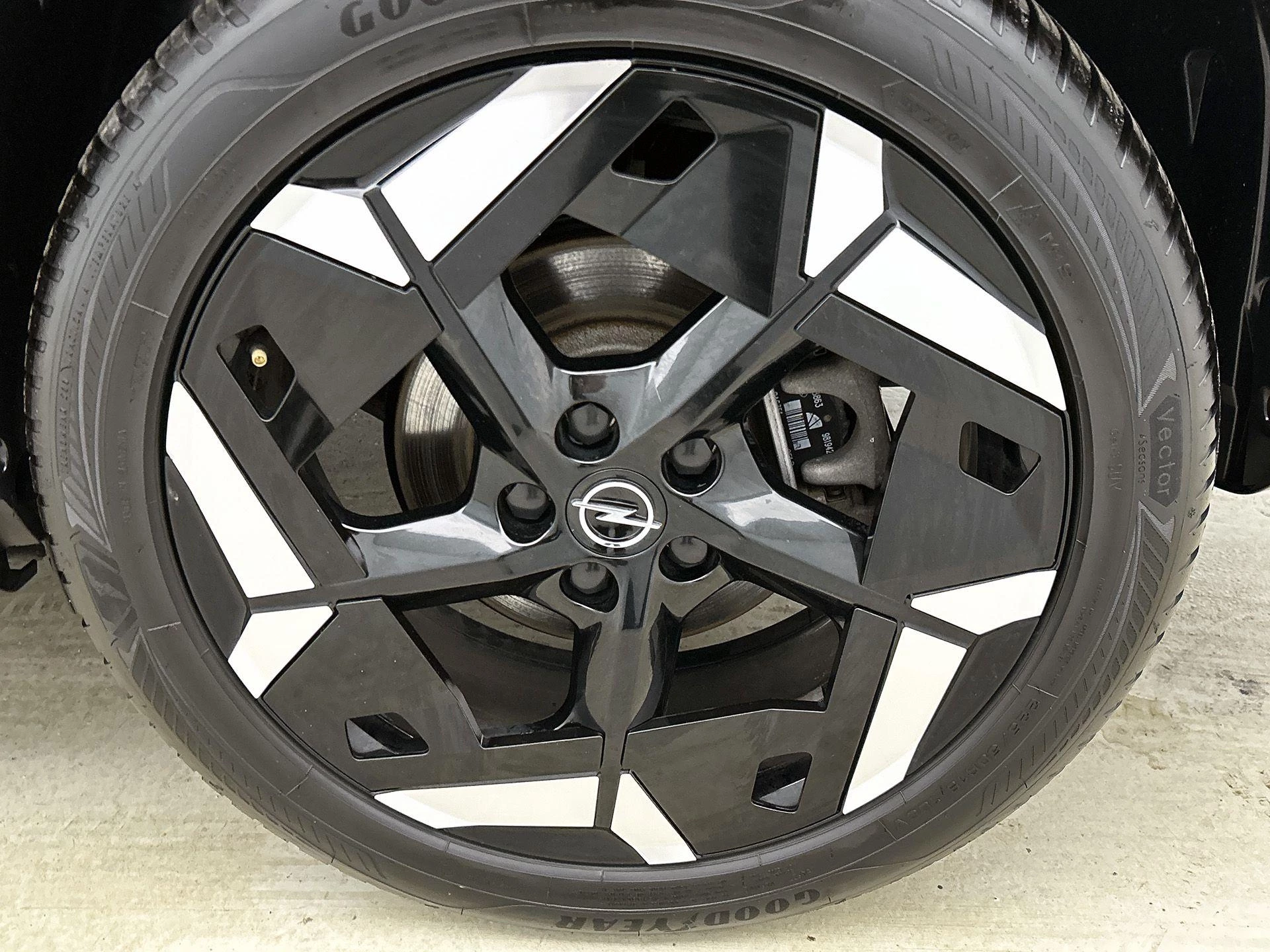 Opel-Grandland-image-31