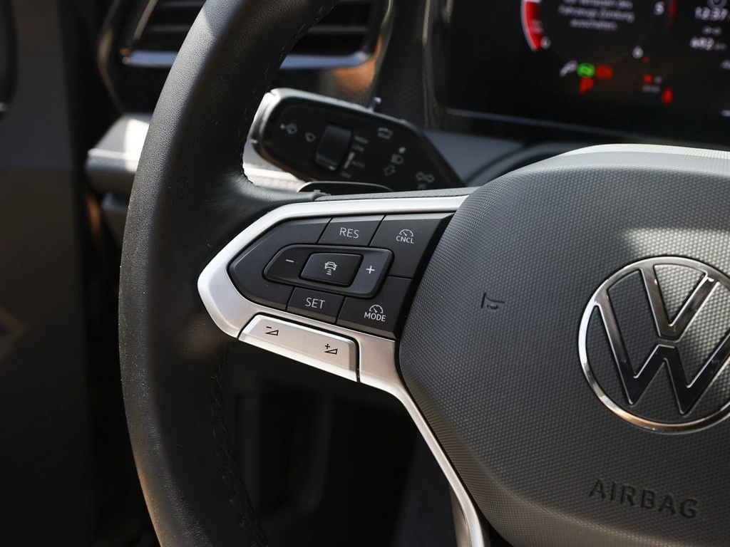 Volkswagen-Passat-image-14