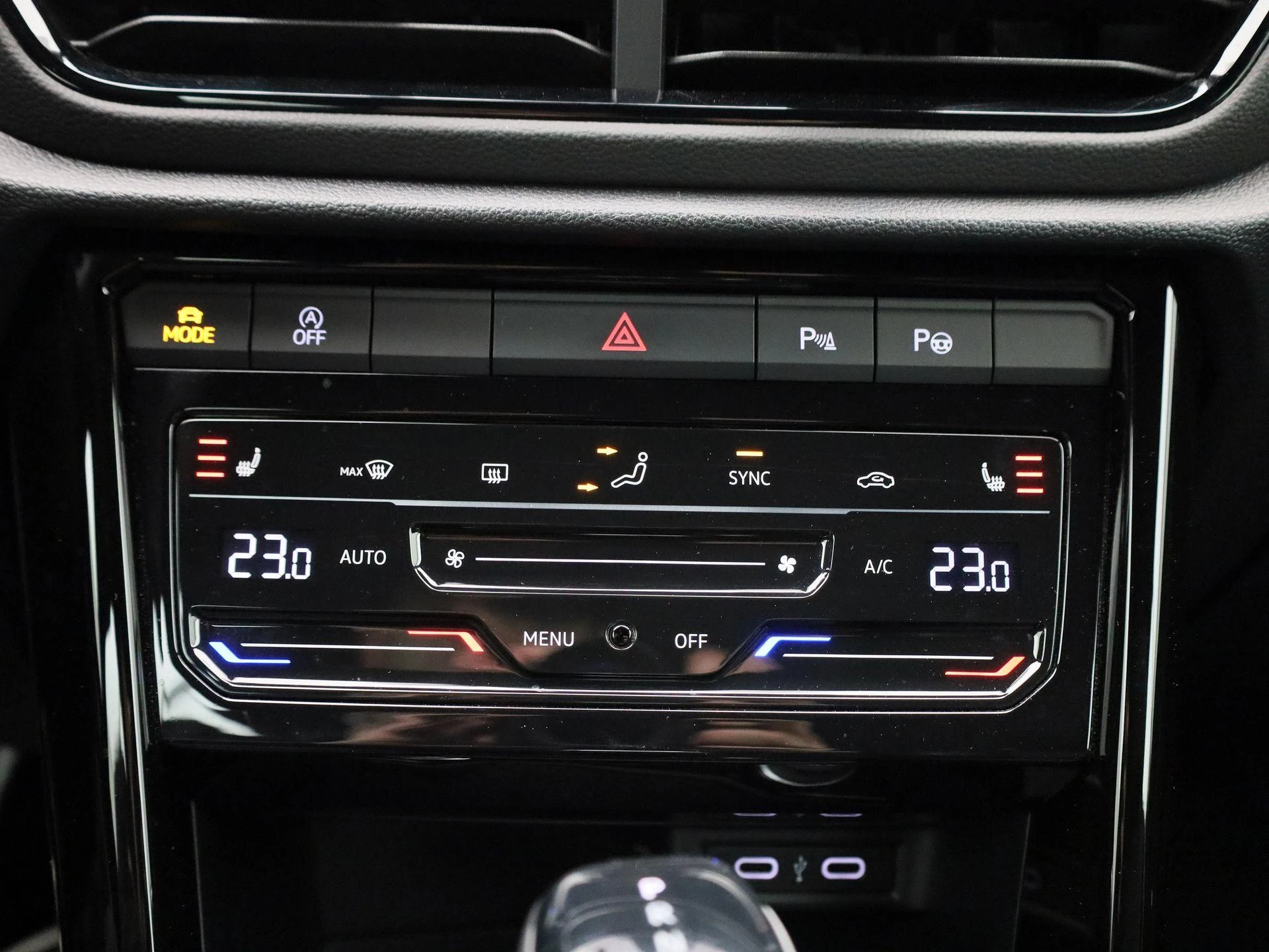 Volkswagen-T-Roc-image-19