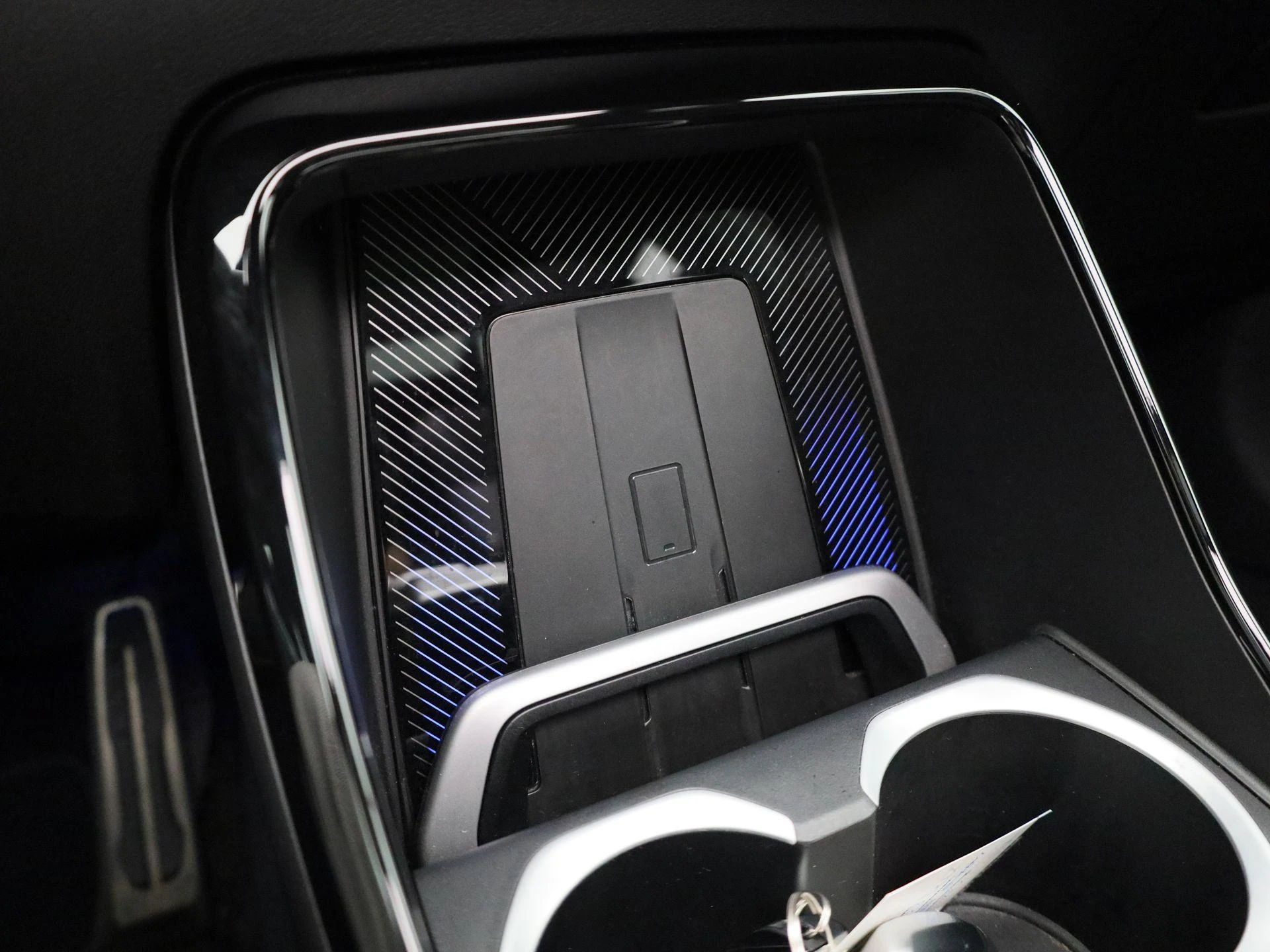 BMW-iX1-image-30
