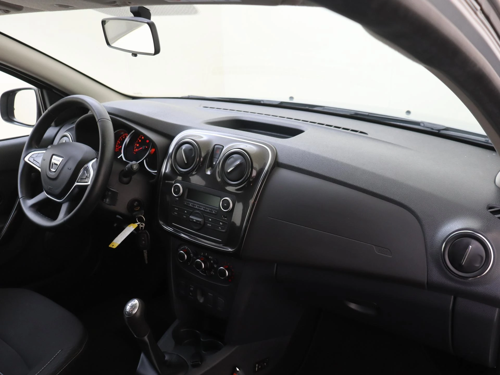 Dacia-Logan-image-4