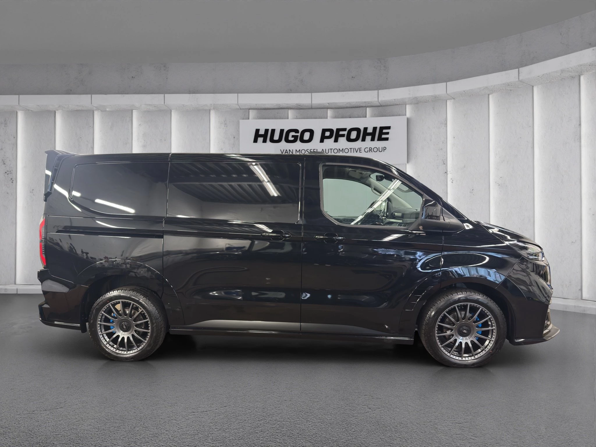 Ford-Transit Custom-image-5