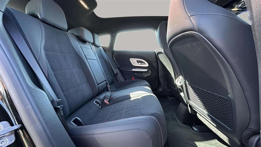 Mercedes-Benz-CLA-image-22
