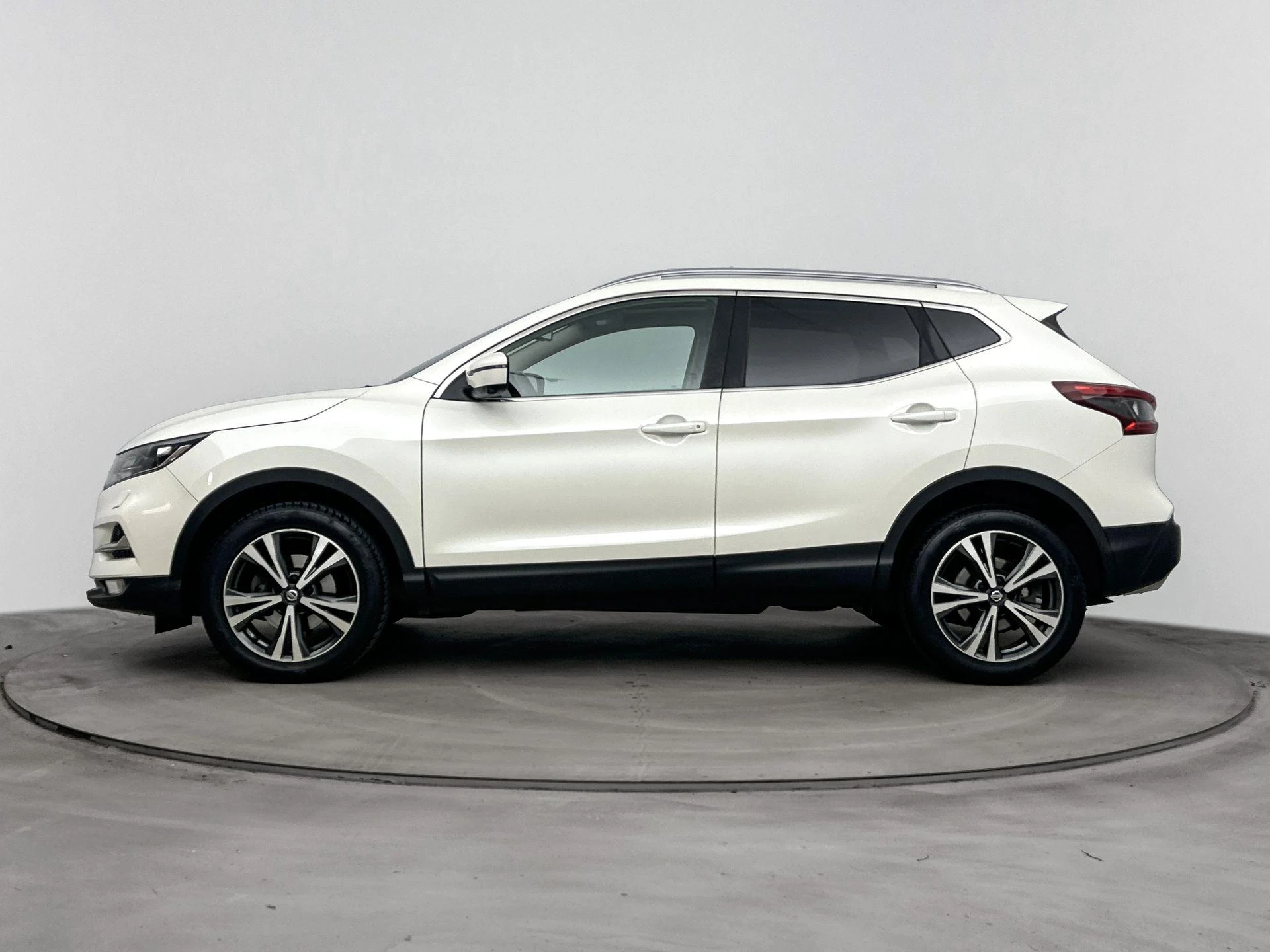 Nissan-QASHQAI-image-1