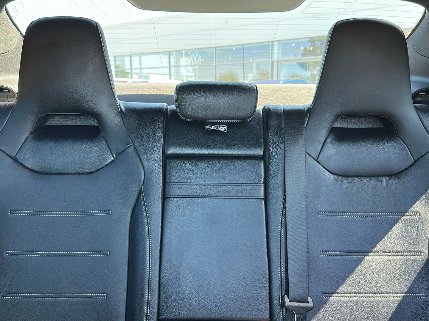 Mercedes-Benz-CLA-image-8