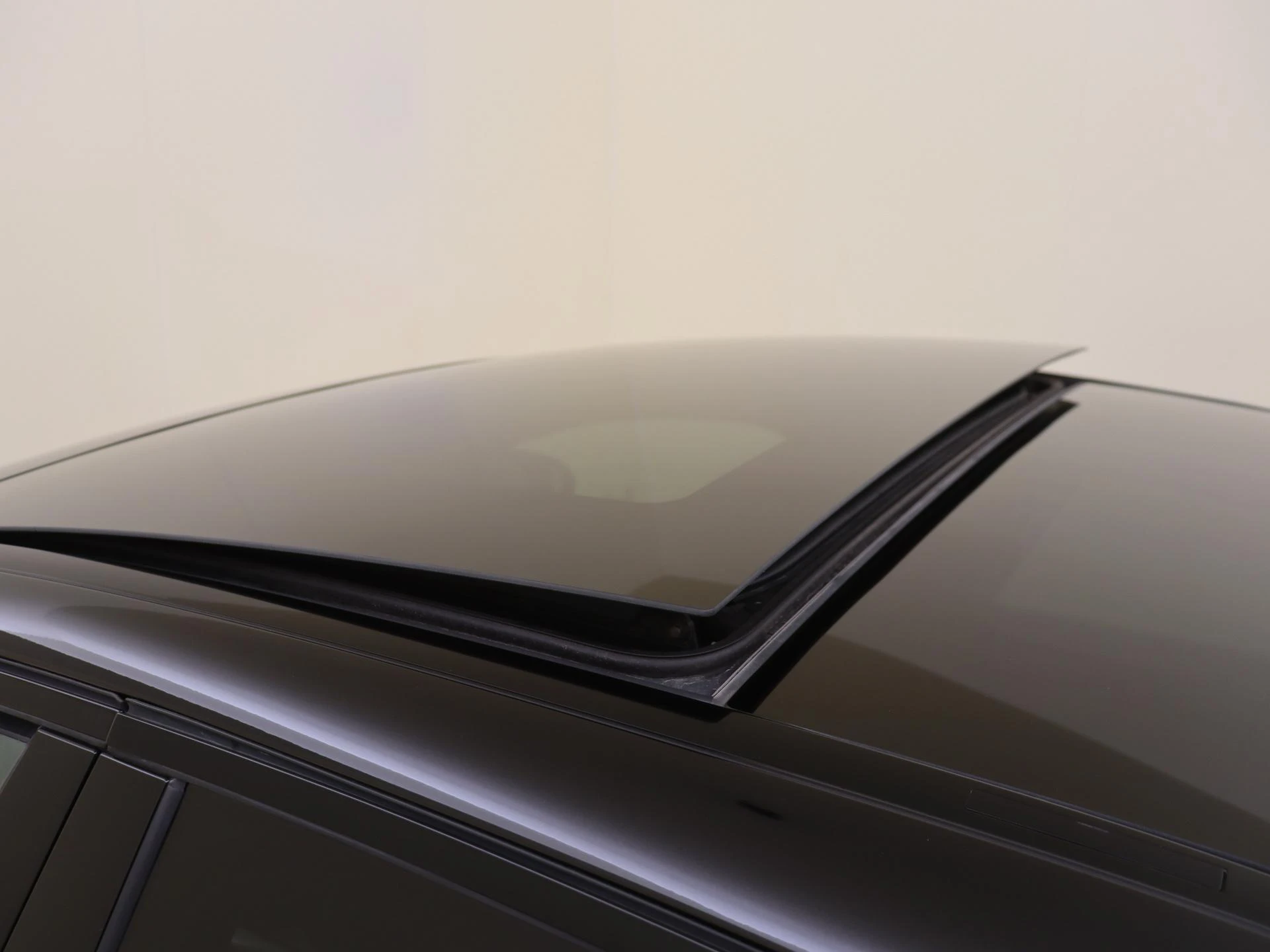 Mercedes-Benz-C-Klasse-image-28
