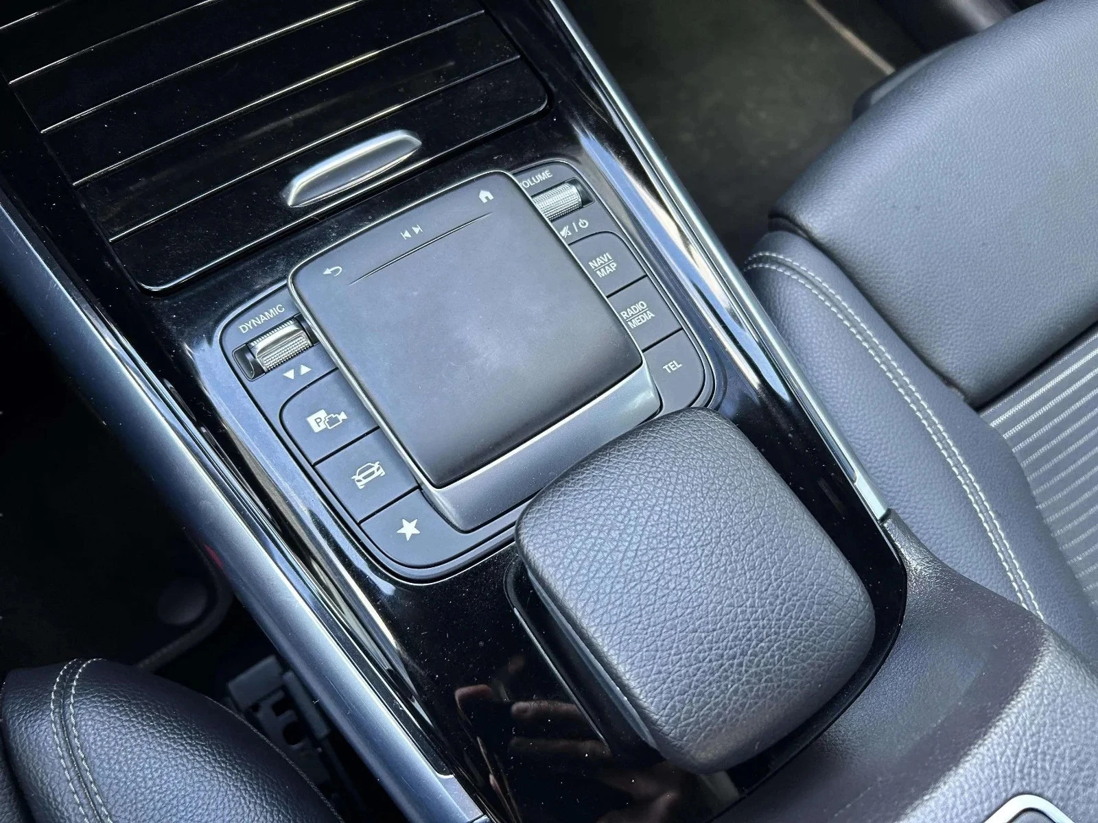 Mercedes-Benz-B-Klasse-image-12
