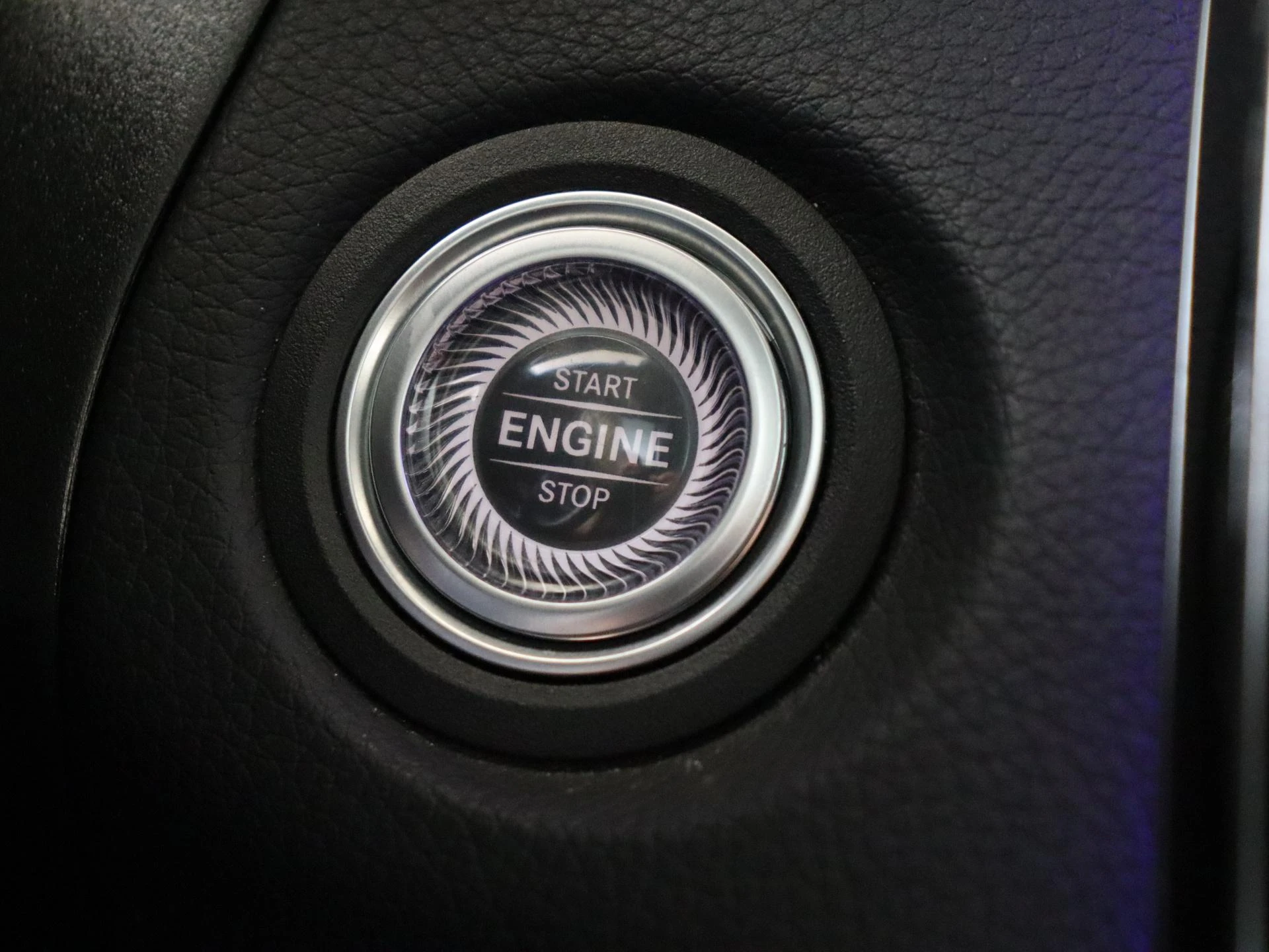 Mercedes-Benz-GLC-image-22