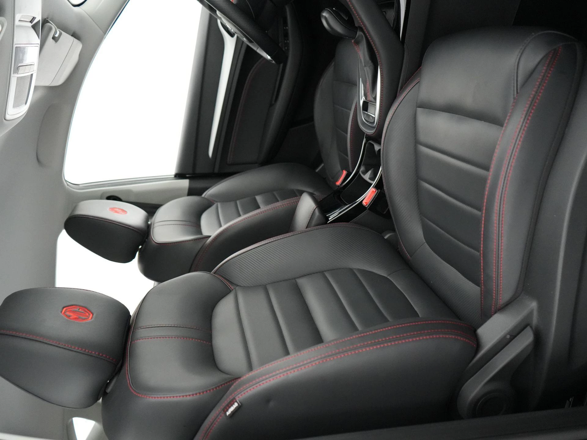 MG ZS ICE 1.0 AT LUXURY FWD