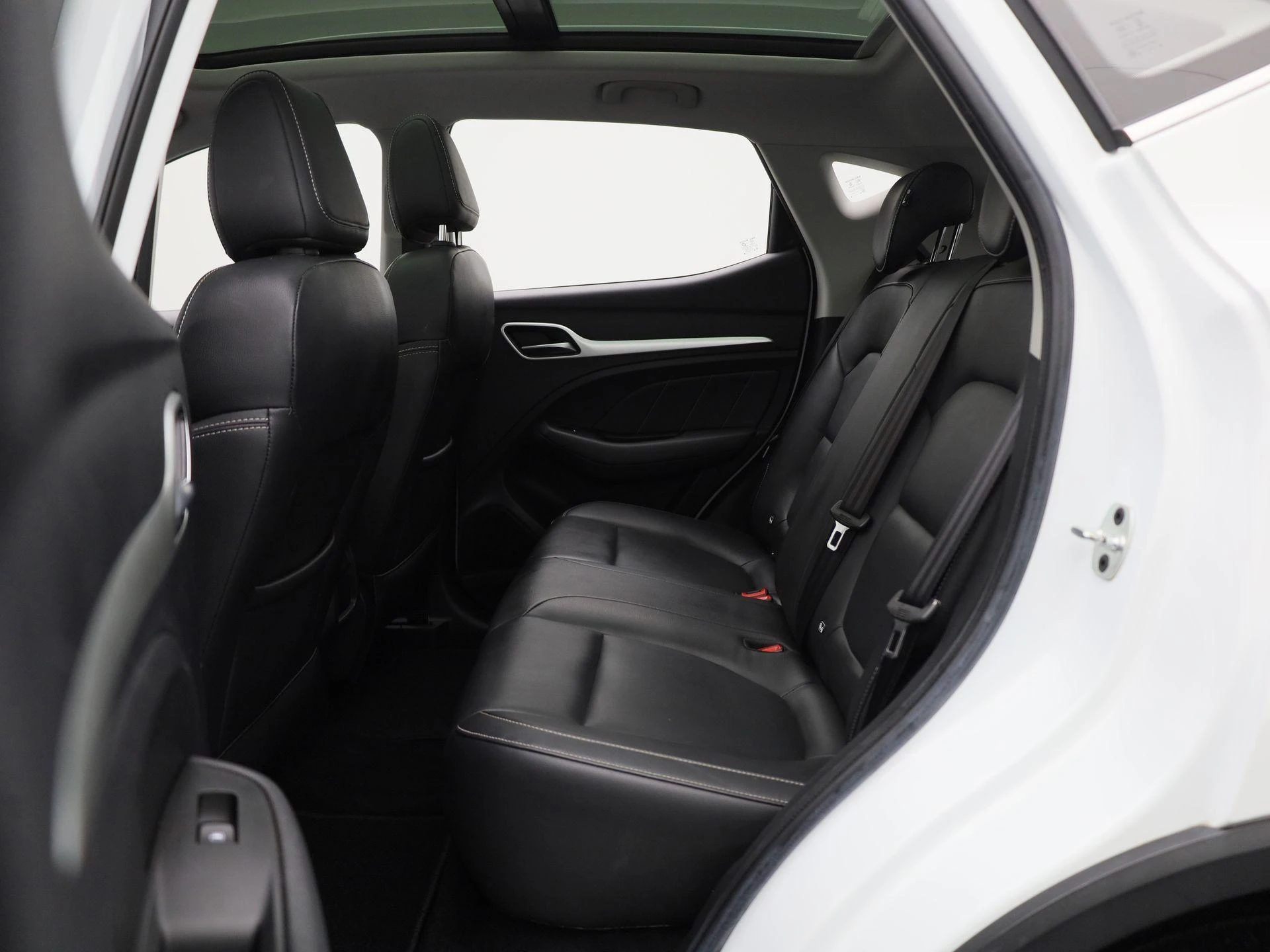 MG-ZS EV-image-13