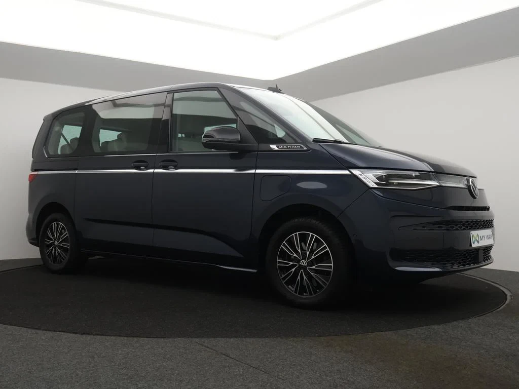 Volkswagen-Multivan-image-28