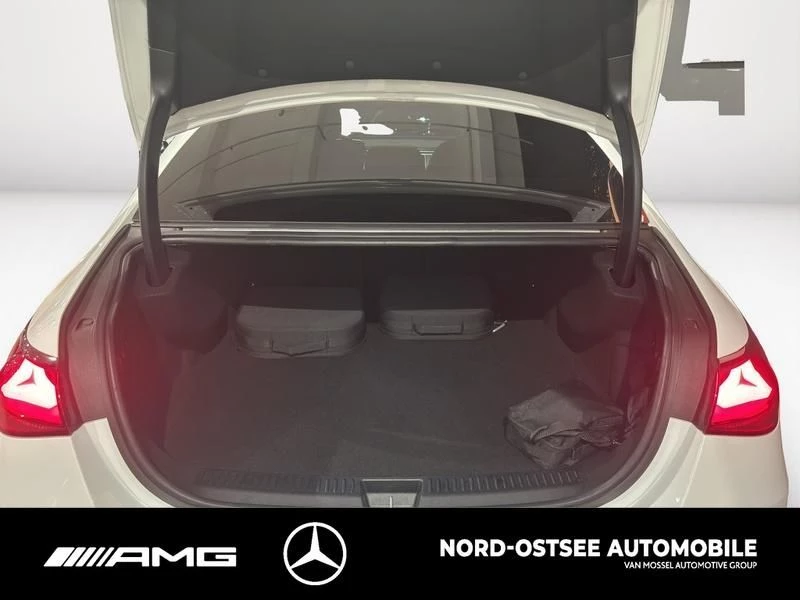Mercedes-Benz-E-Klasse-image-9