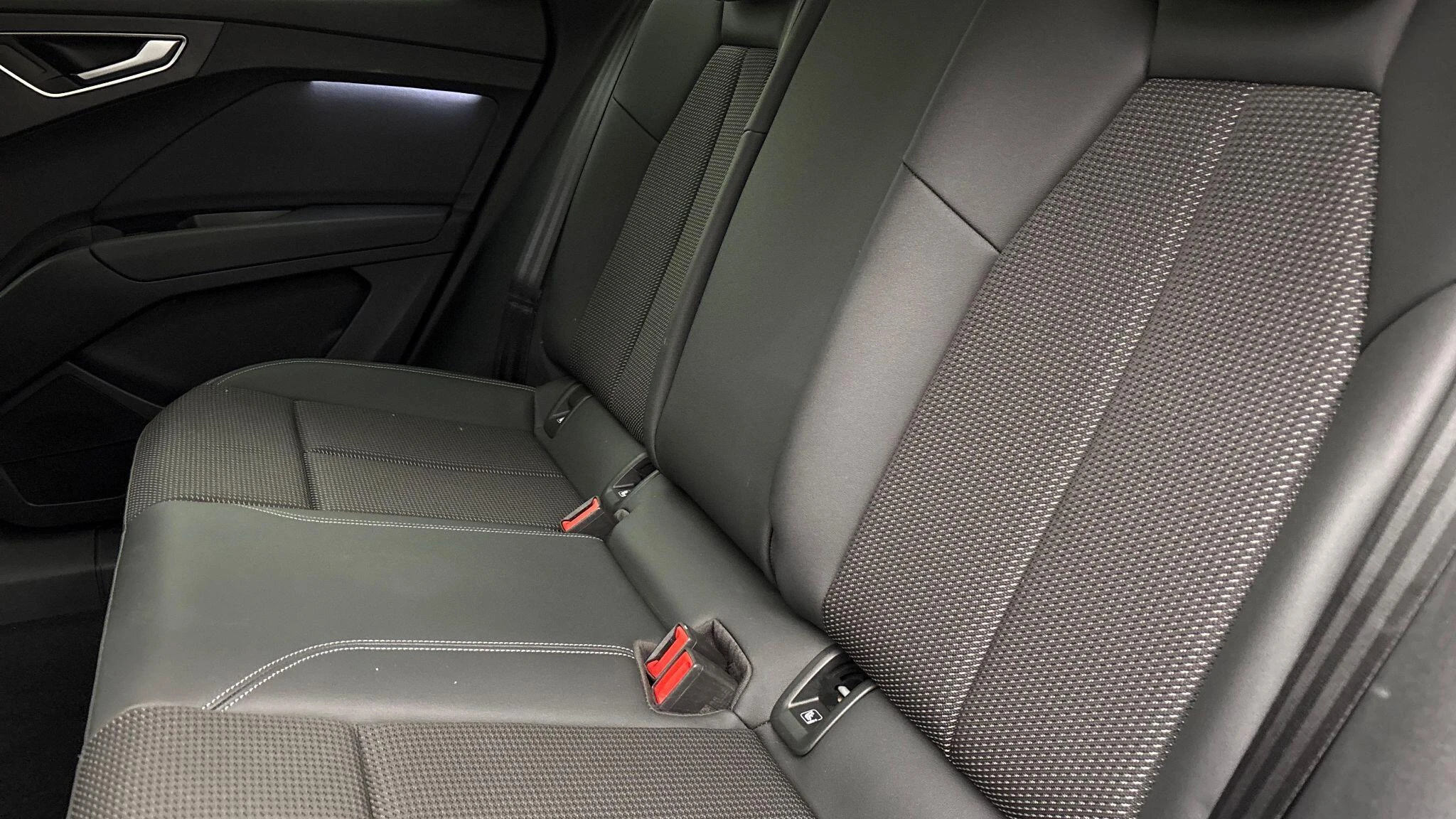 Audi-Q4 e-tron-image-6