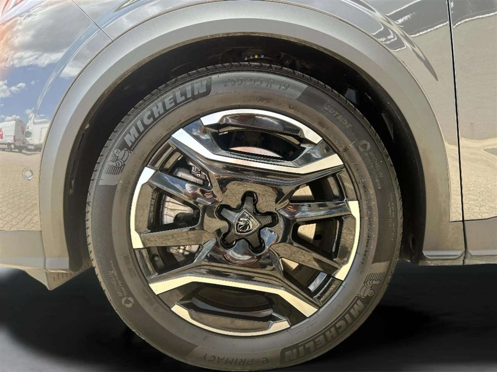 Peugeot-e-3008-image-8