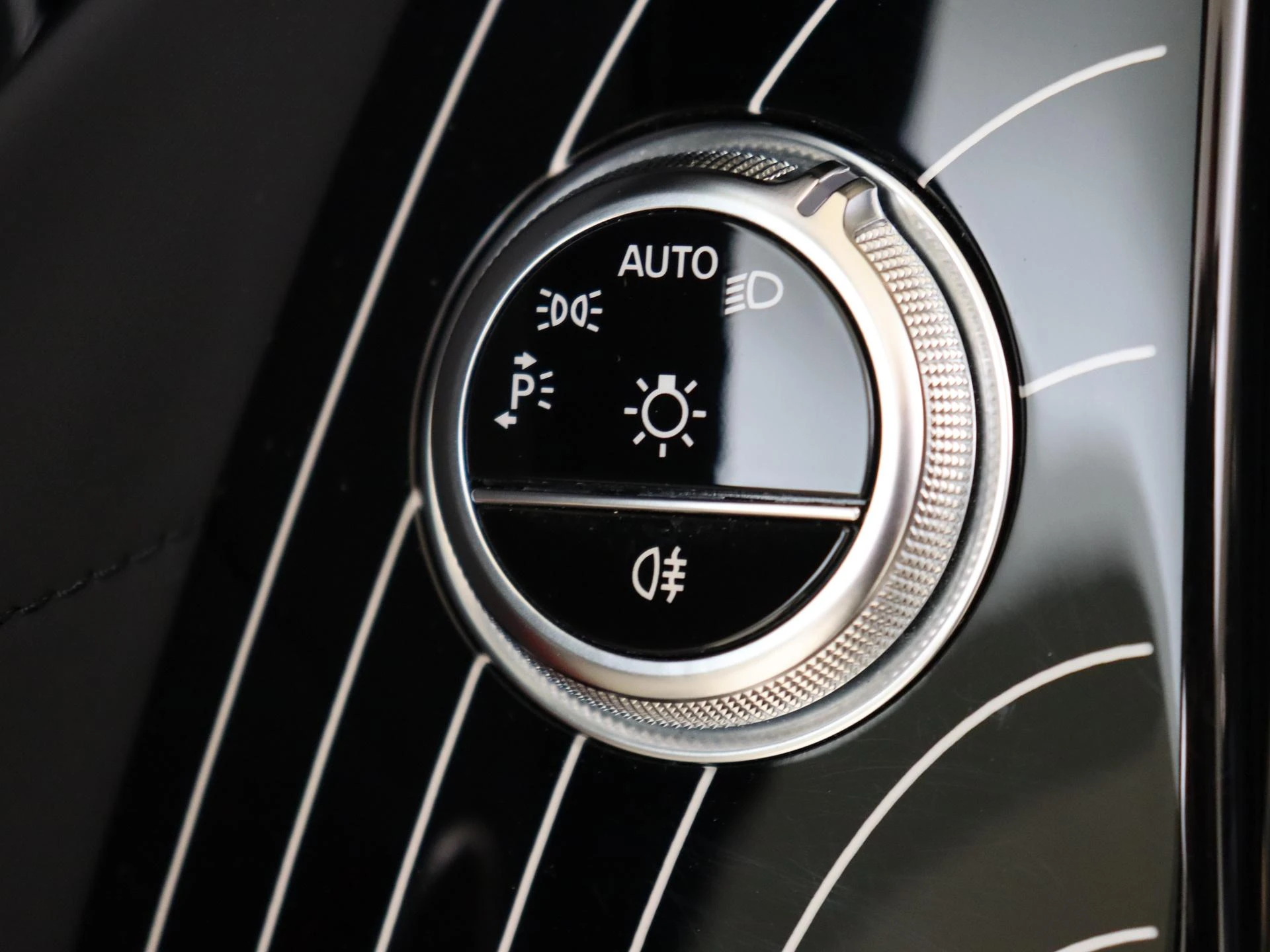 Mercedes-Benz-S-Klasse-image-23
