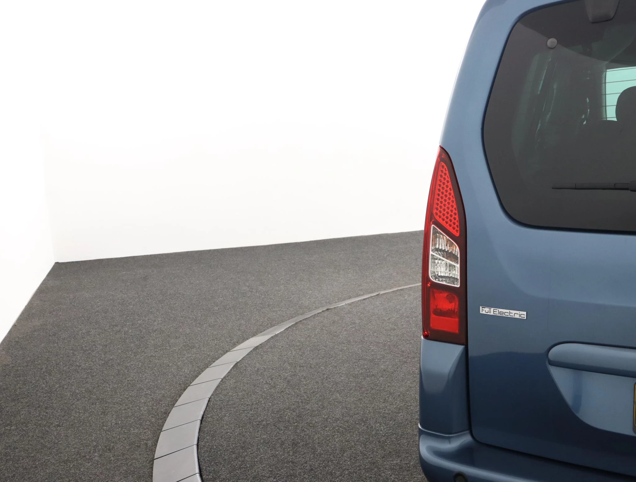 Peugeot-e-Partner-image-27