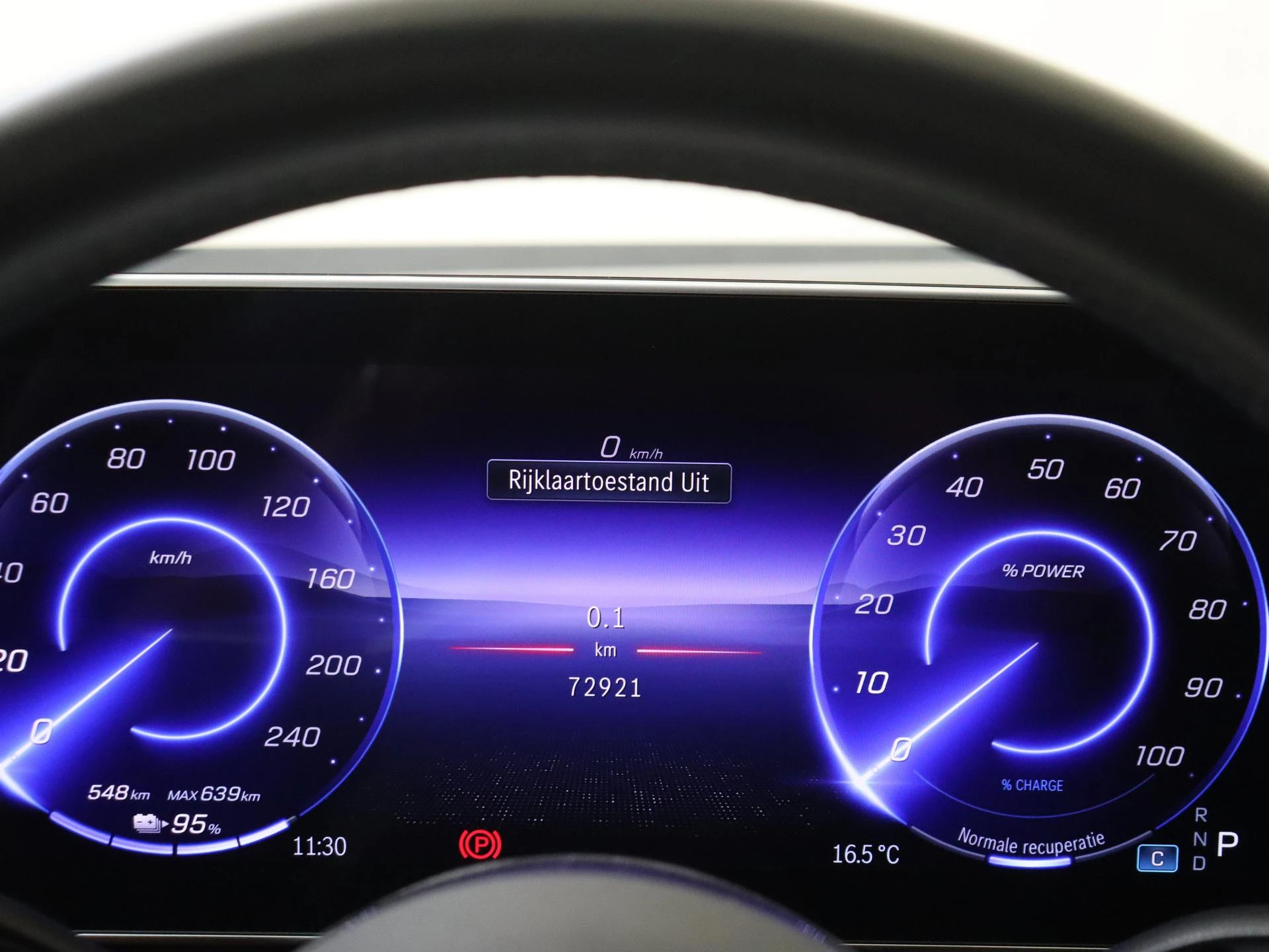 Mercedes-Benz-EQE-image-10