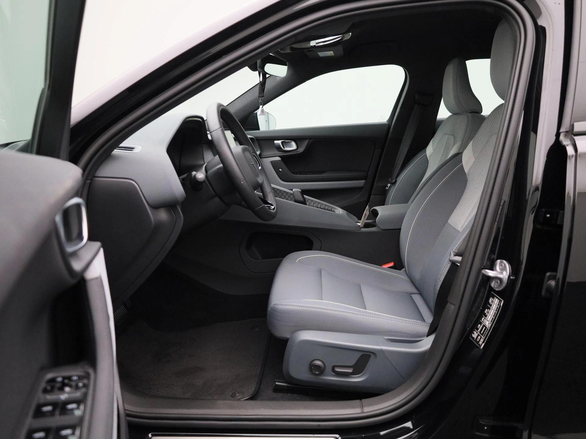 Polestar-2-image-9