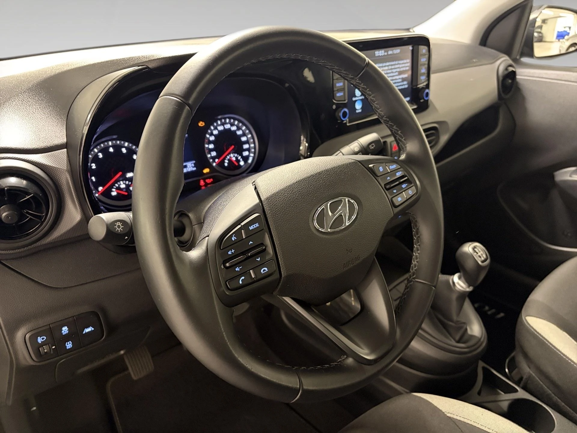 Hyundai-i10-image-7