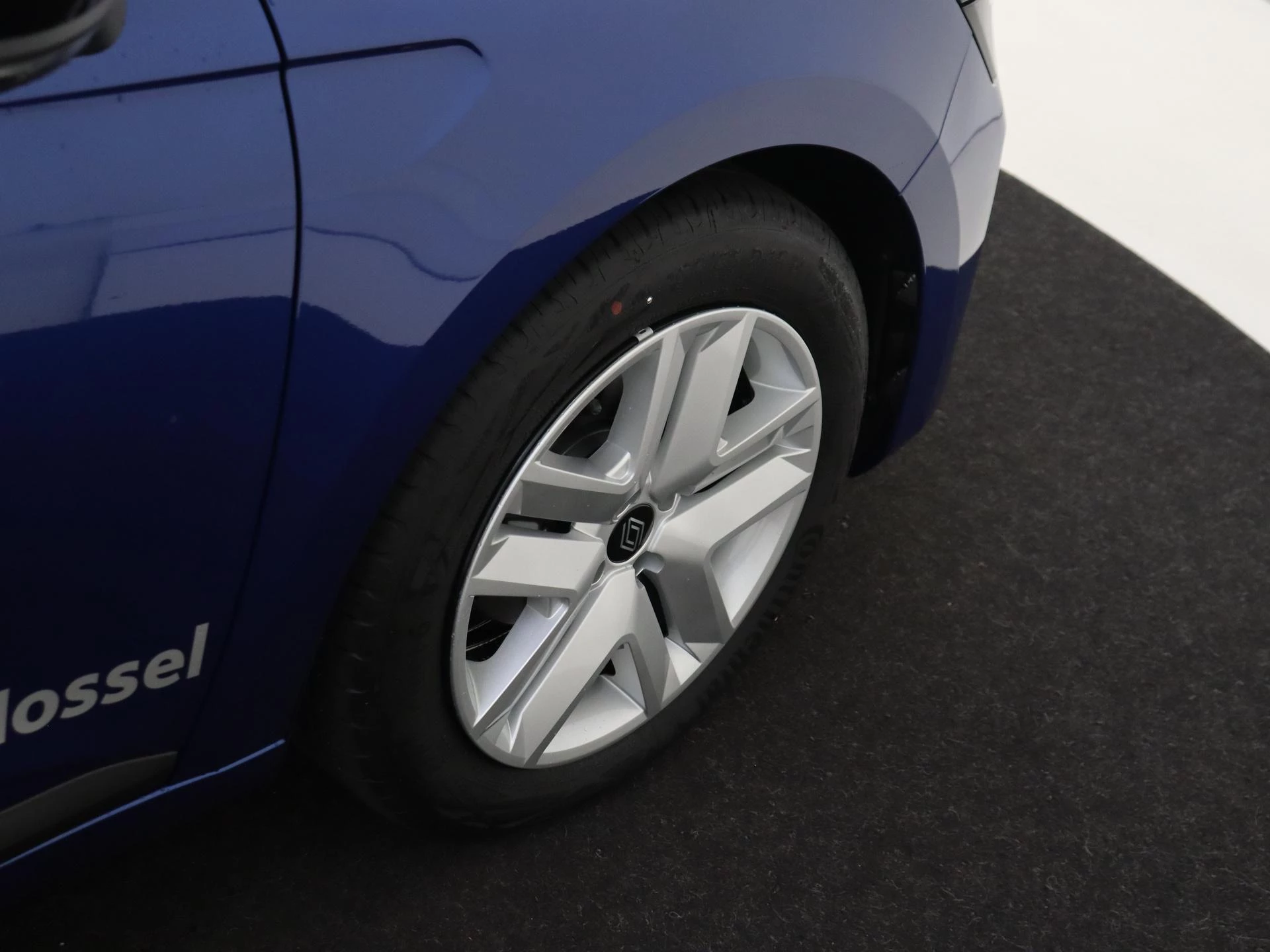 Renault-Clio-image-10