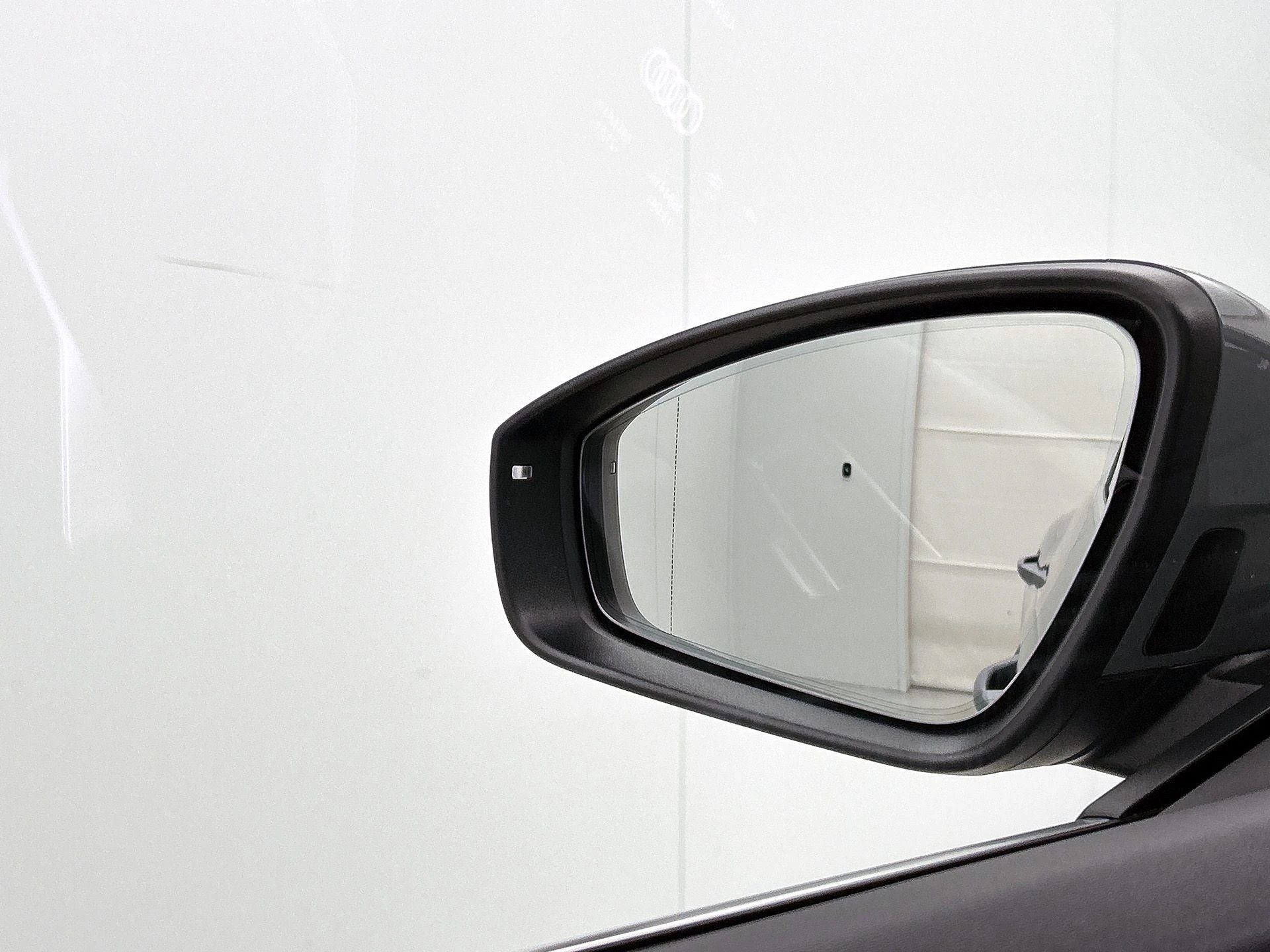 Audi-Q4 Sportback e-tron-image-20