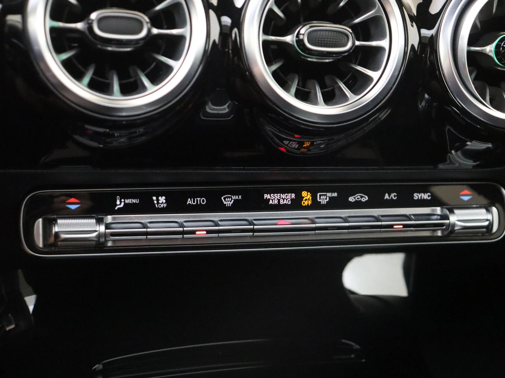 Mercedes-Benz A-Klasse 180 Business Solution AMG