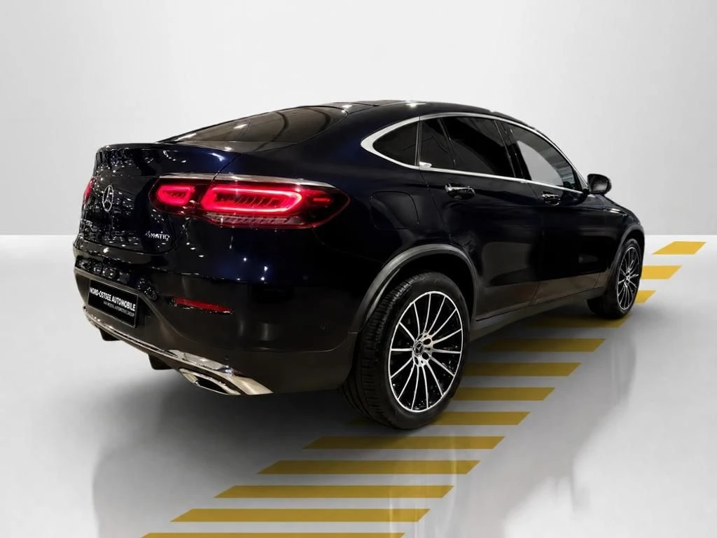 Mercedes-Benz-GLC 400 d-image-13