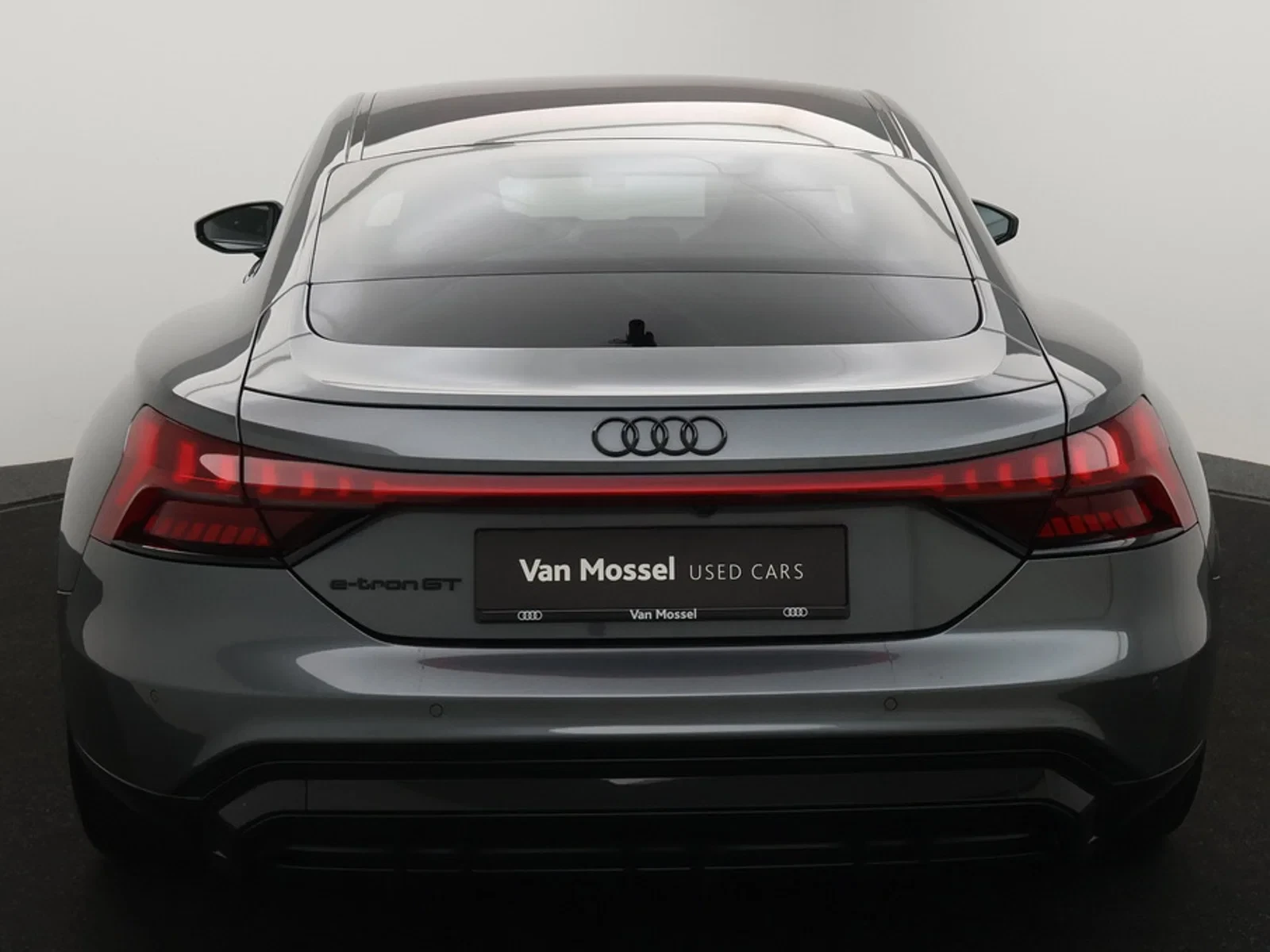 Audi e-tron GT Audi e-tron GT quattro 476PK *NAVI*APP CONNECT*B&O SOUNDSYSTEM*ADAPTIVE CRUISE*DIGITAL DASH*LEDER*ZETELVERWARMING*...