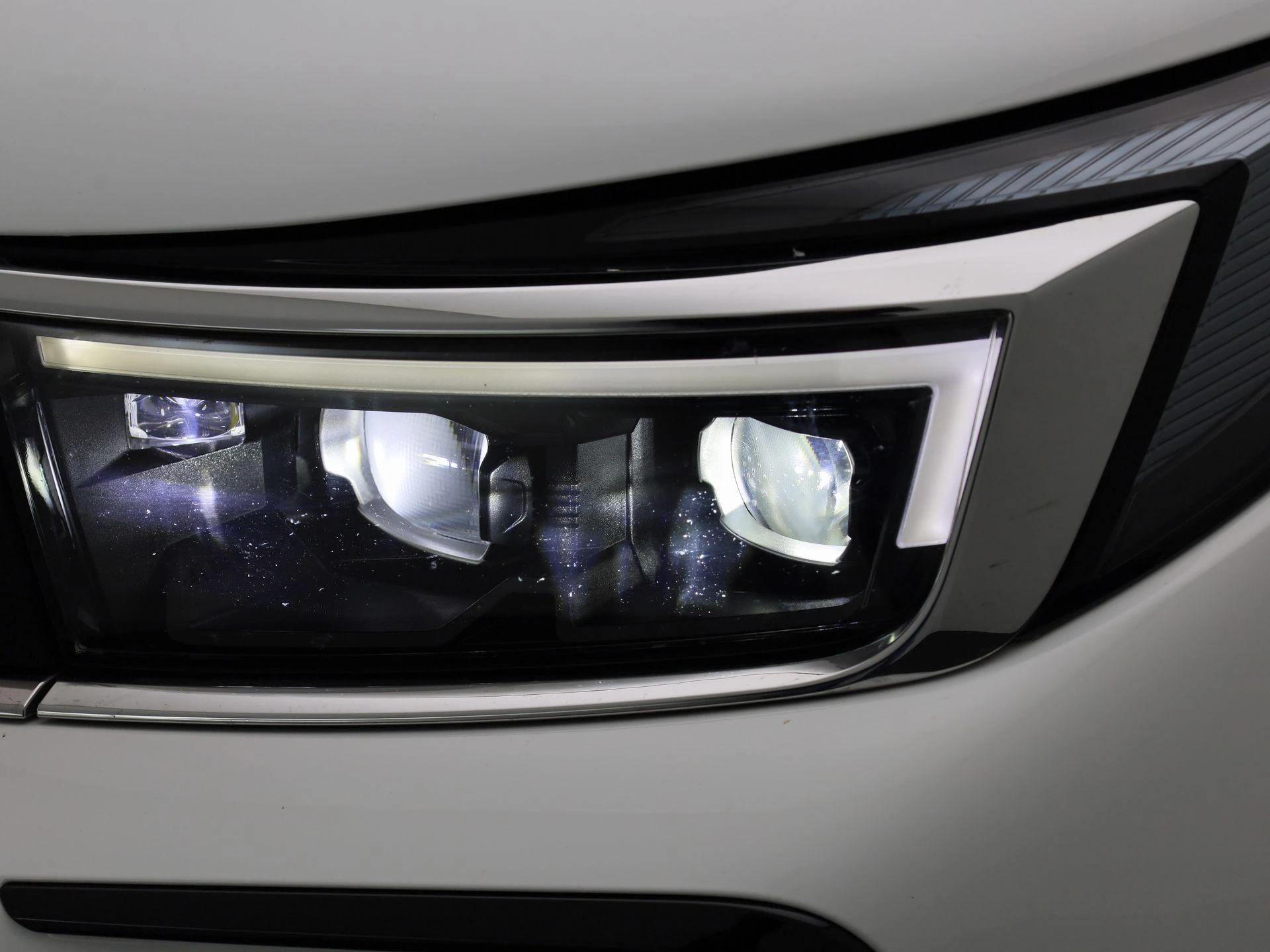 Opel-Grandland-image-12