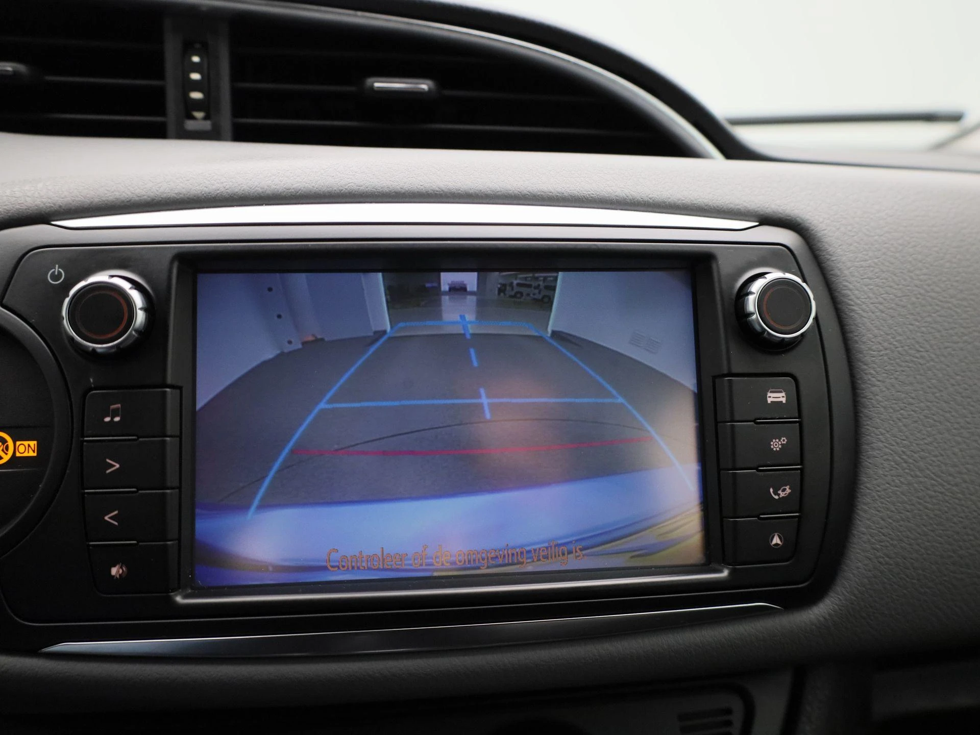 Toyota-Yaris-image-25