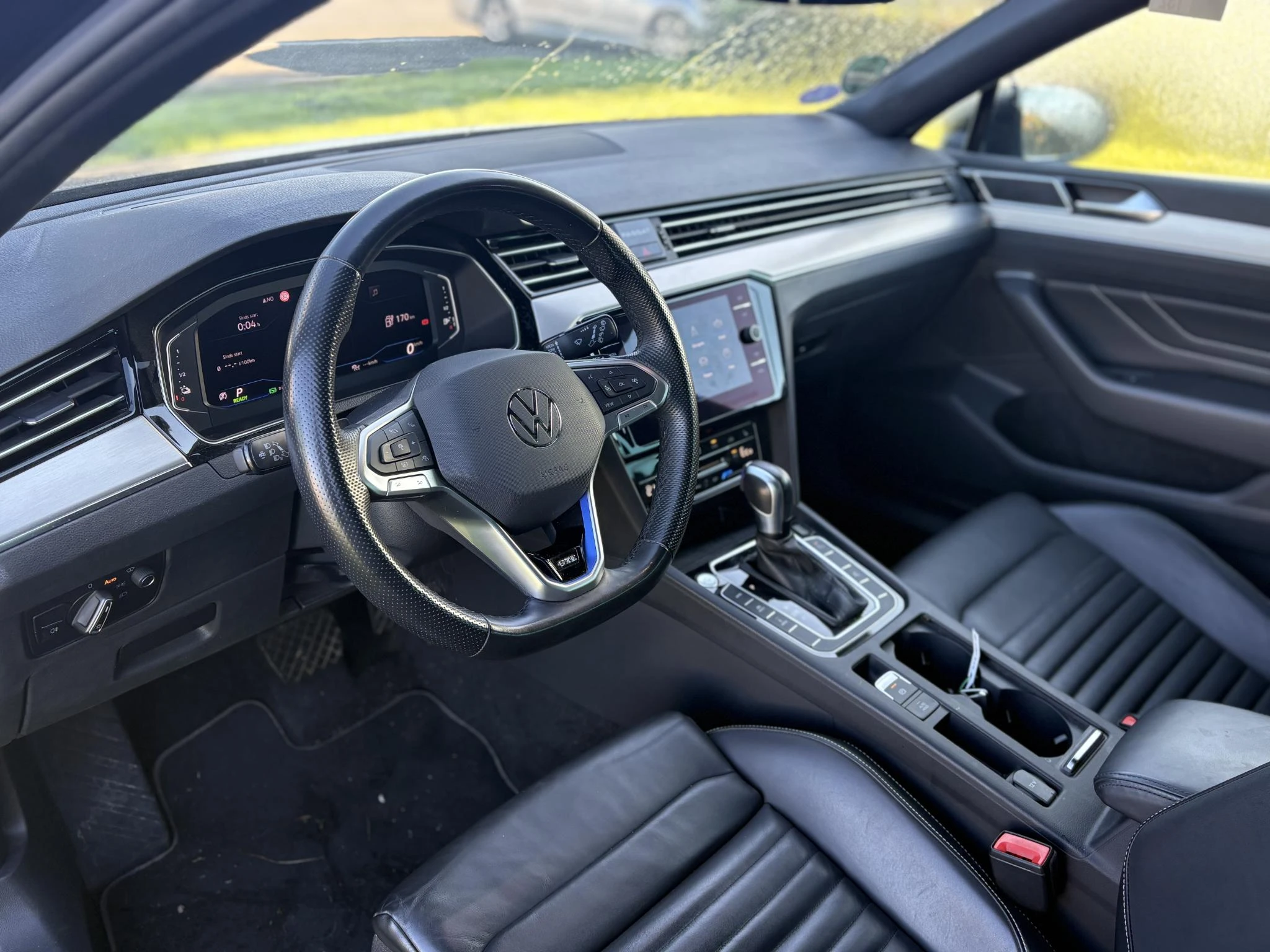 Volkswagen-Passat-image-11