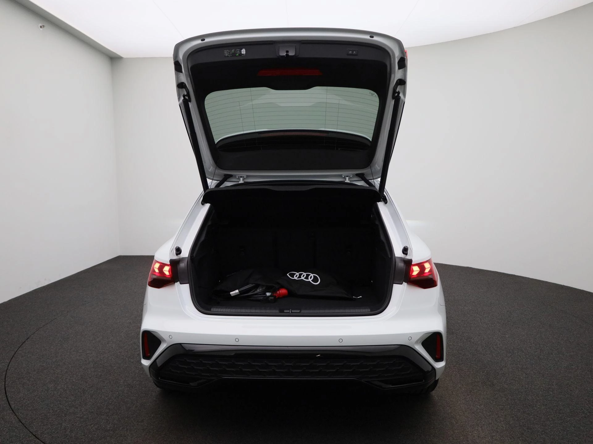 Audi A3 Sportback 45 TFSI e S edition Competition