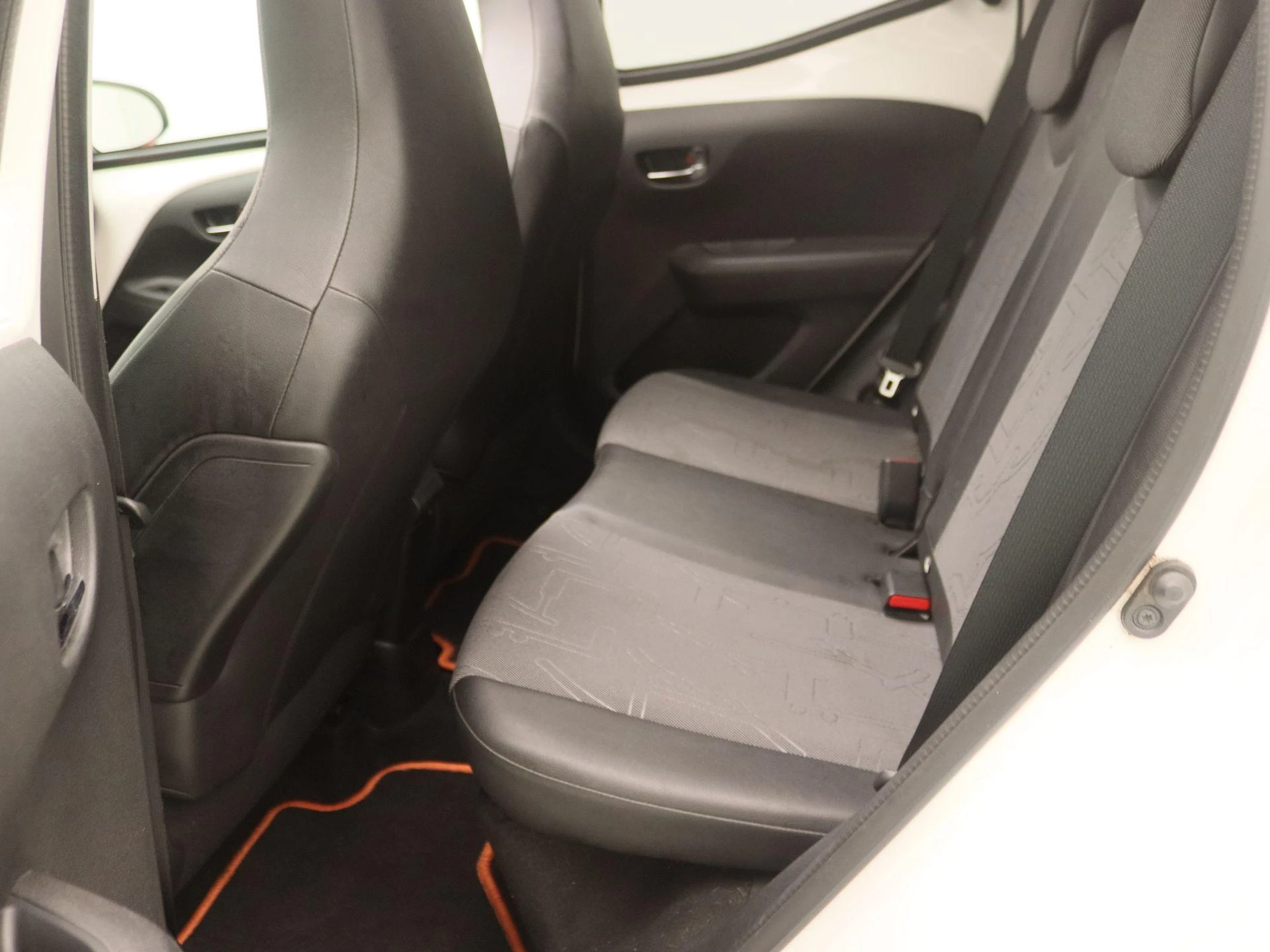 Toyota-Aygo-image-12