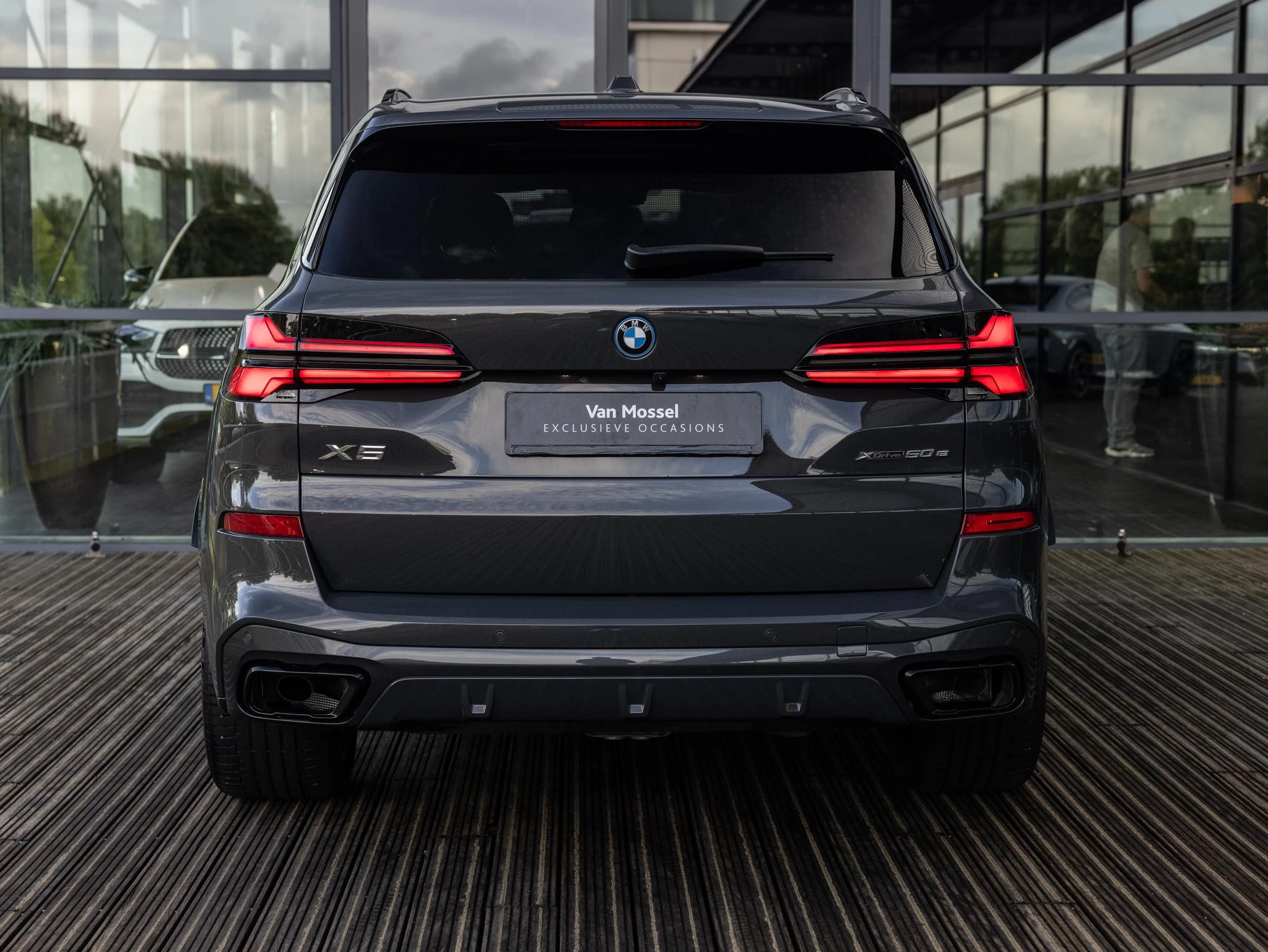 BMW-X5-image-4