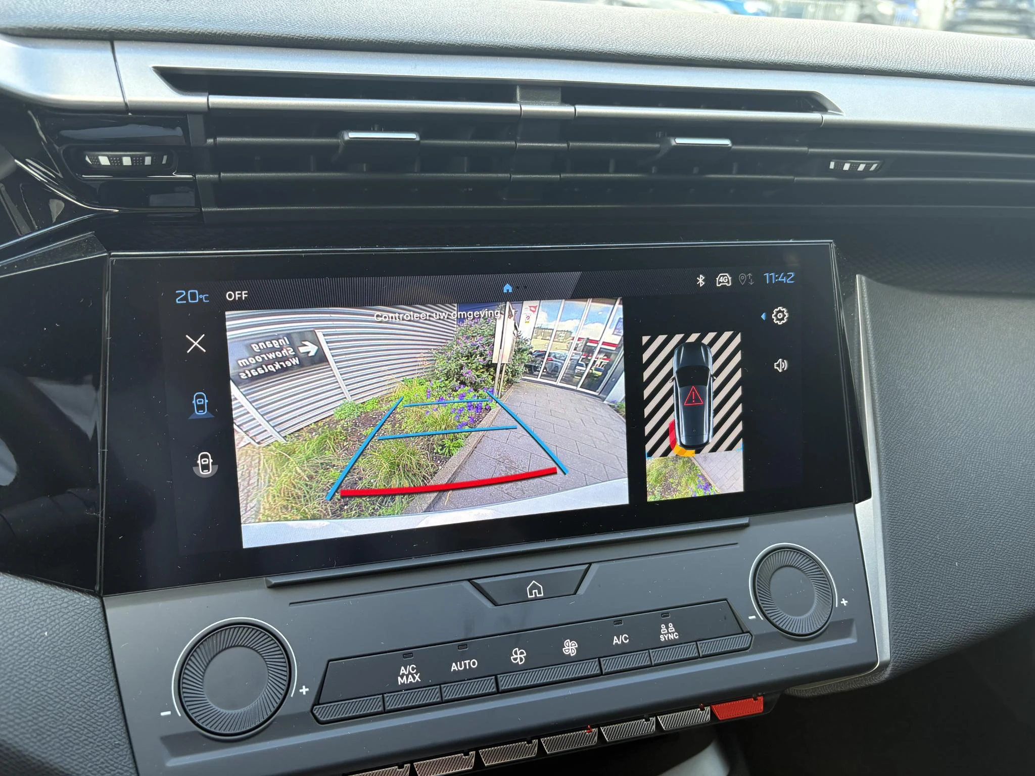 Peugeot-308-image-18