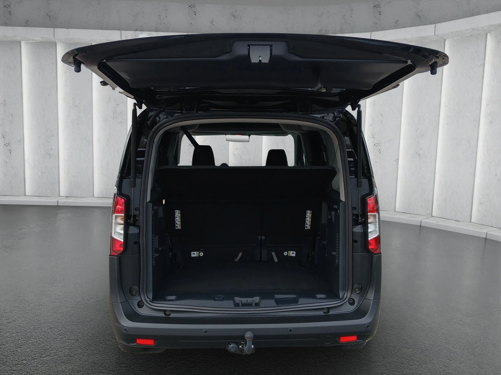 Ford-Tourneo Courier-image-17