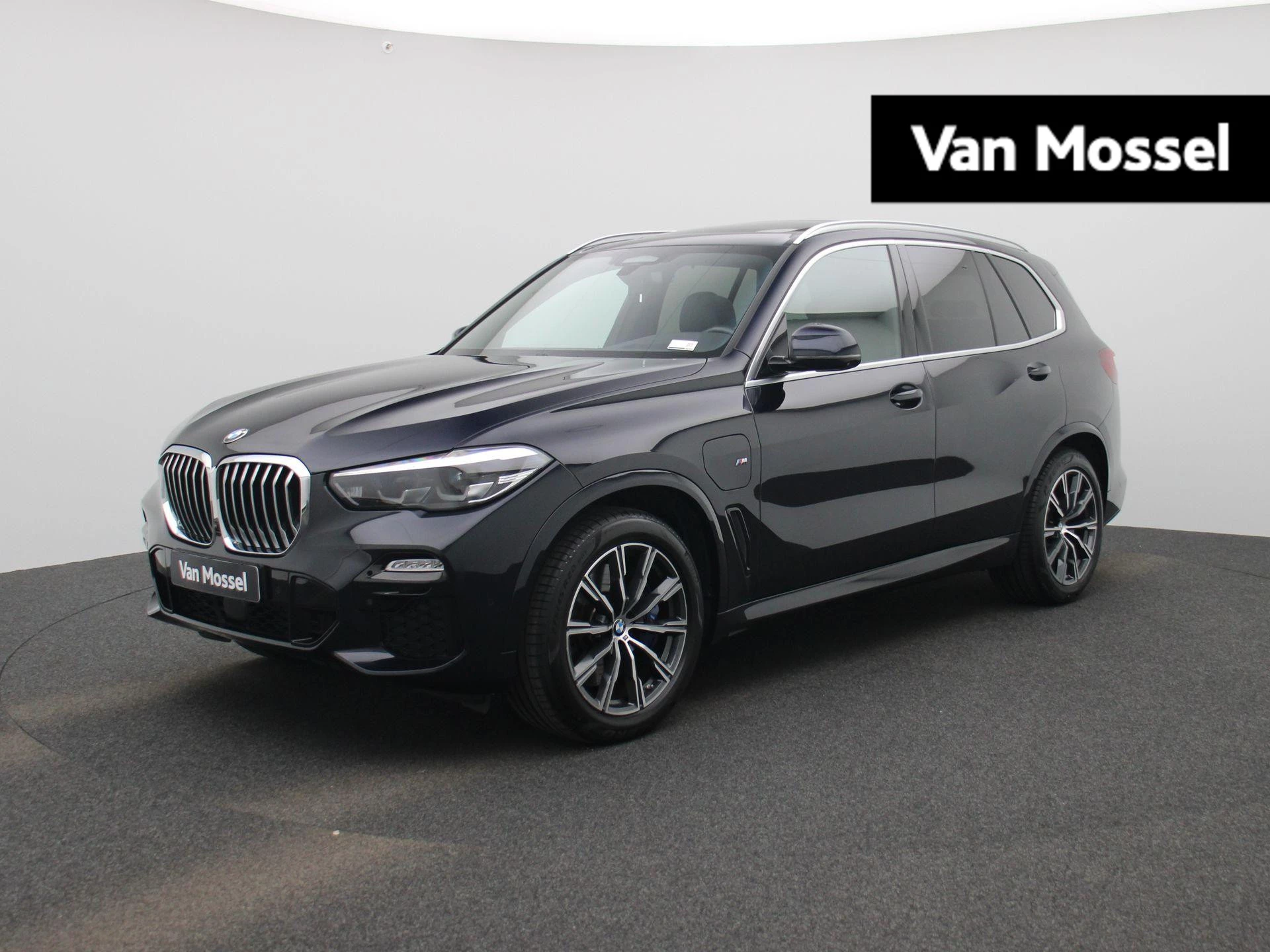 BMW-X5-image-0