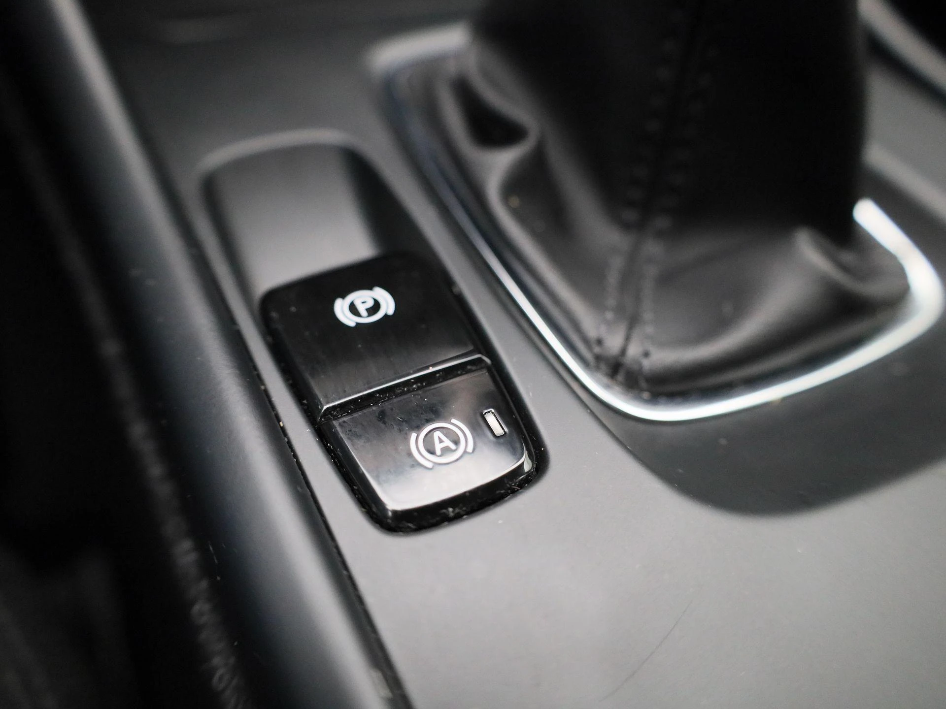 Volvo-XC40-image-24