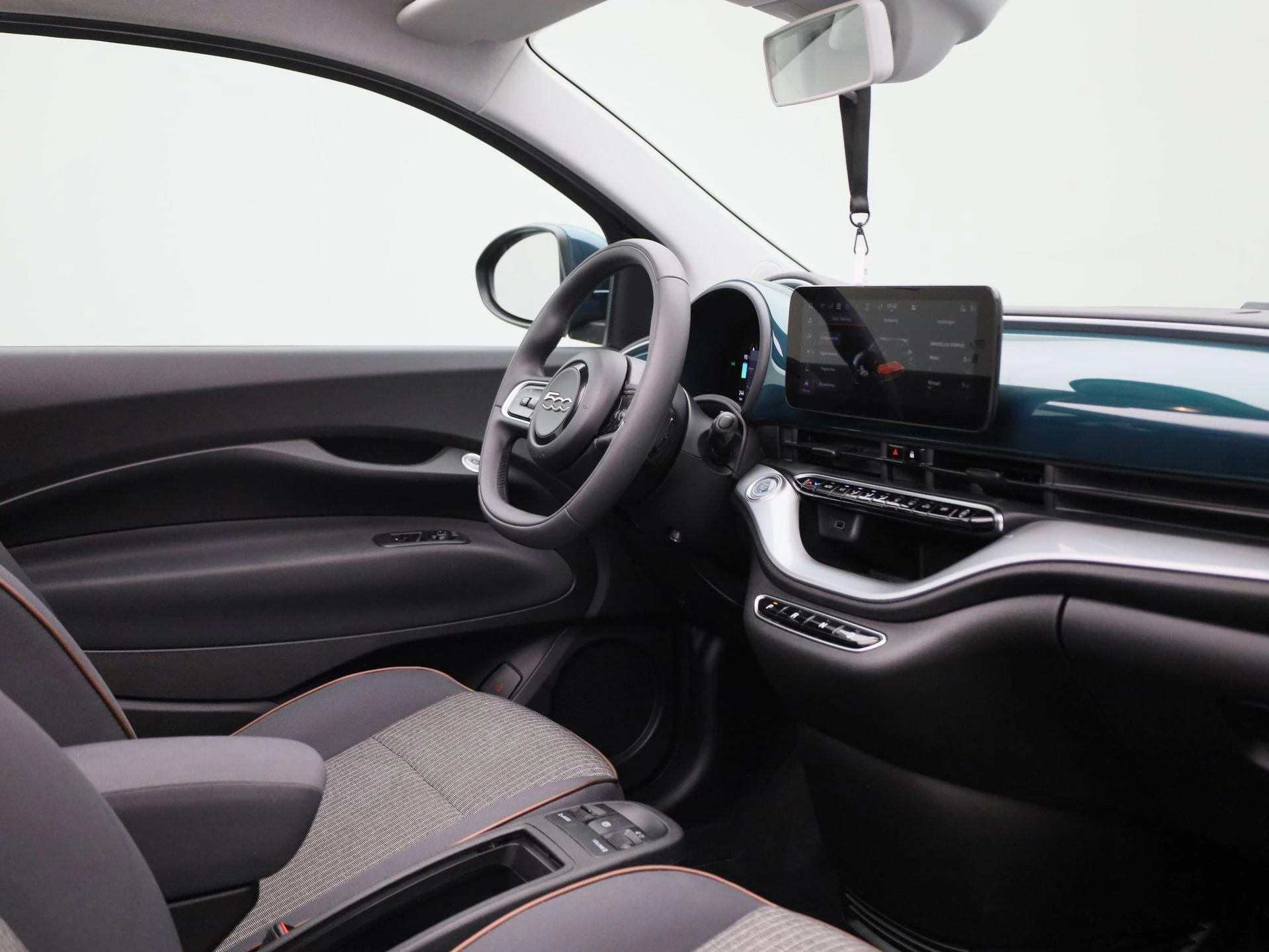 Fiat-500e-image-31