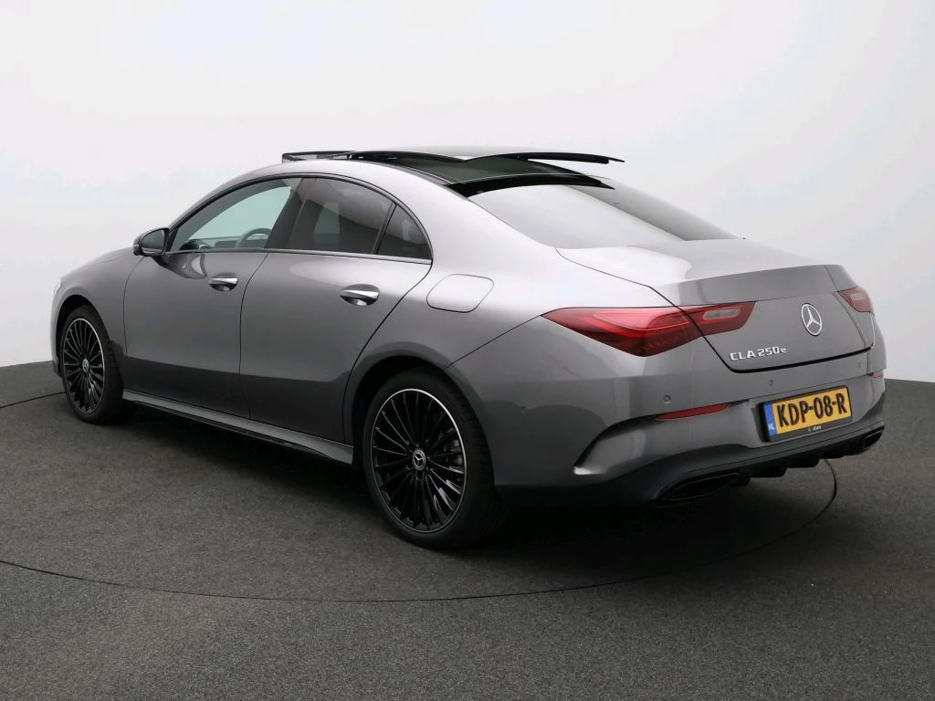 Mercedes-Benz-CLA-image-7