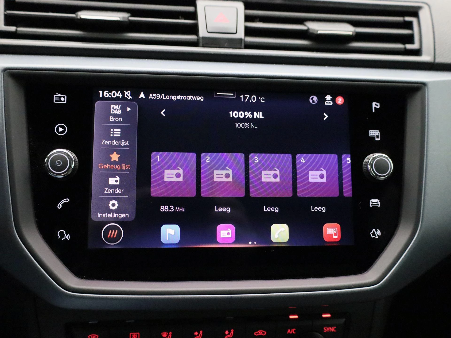 SEAT-Arona-image-13