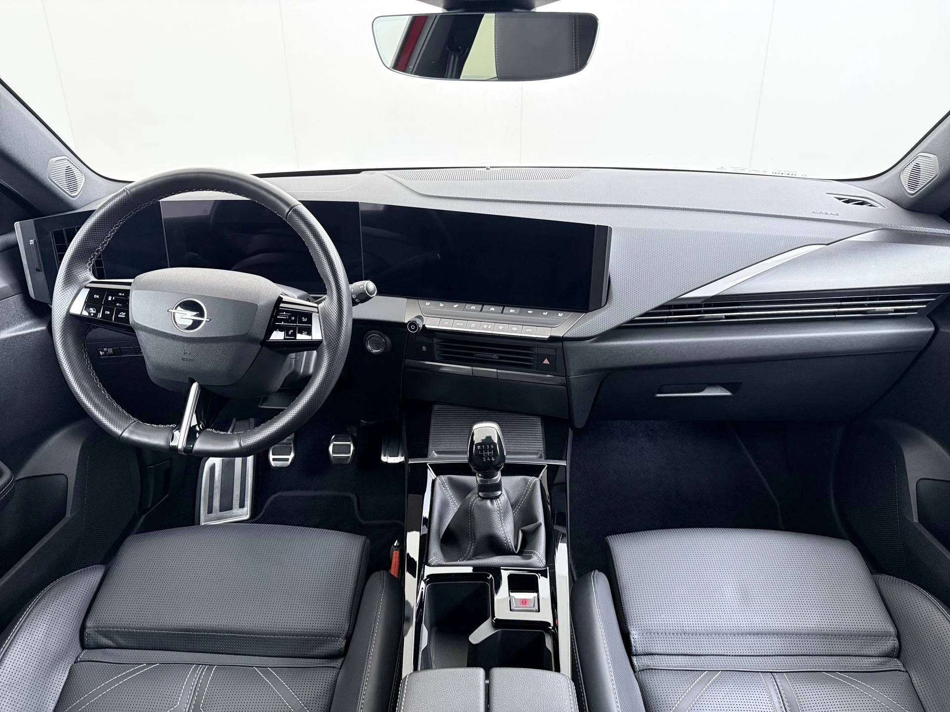 Opel-Astra-image-16