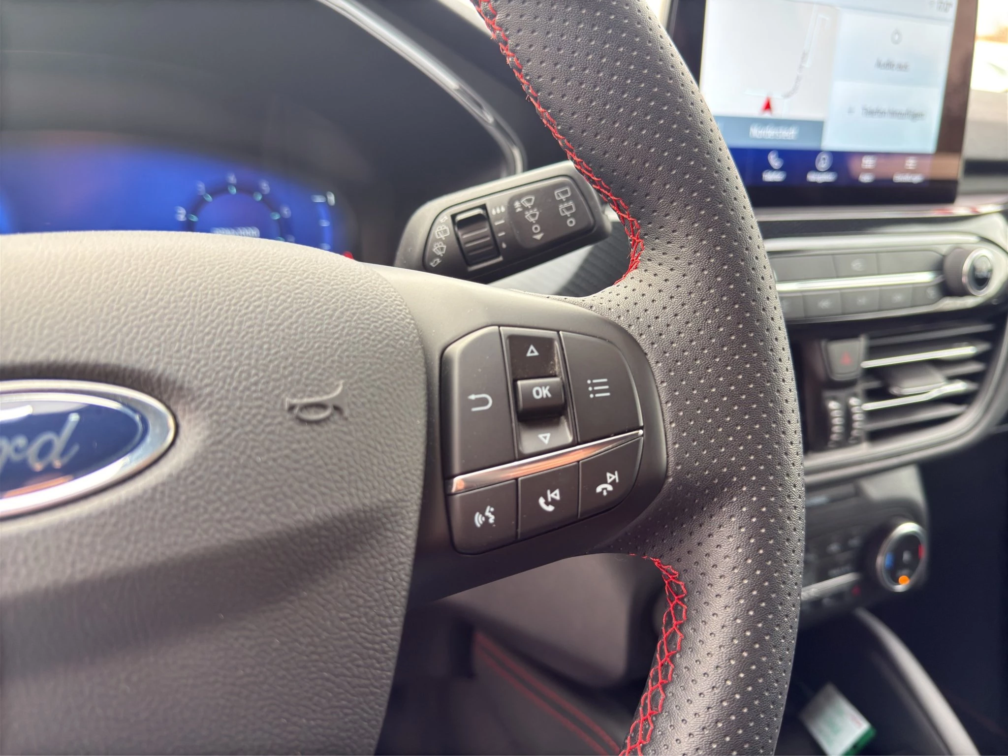 Ford Kuga ST-Line X*PANO*AHK*KAM*ACC*NAVI*SOUND-SYS.