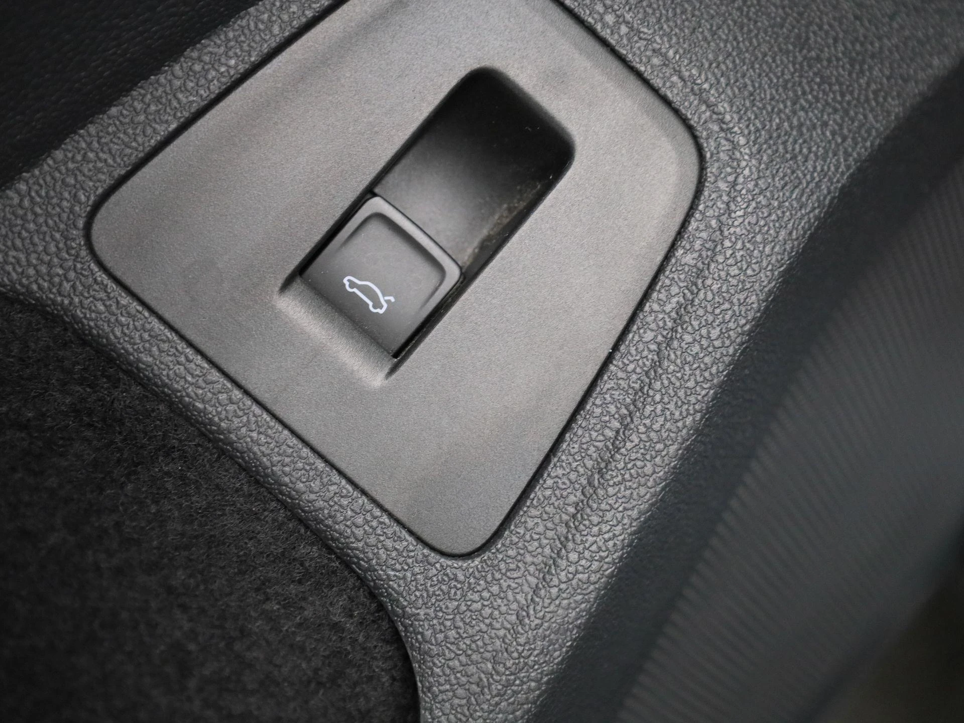 Volkswagen-Tiguan-image-28