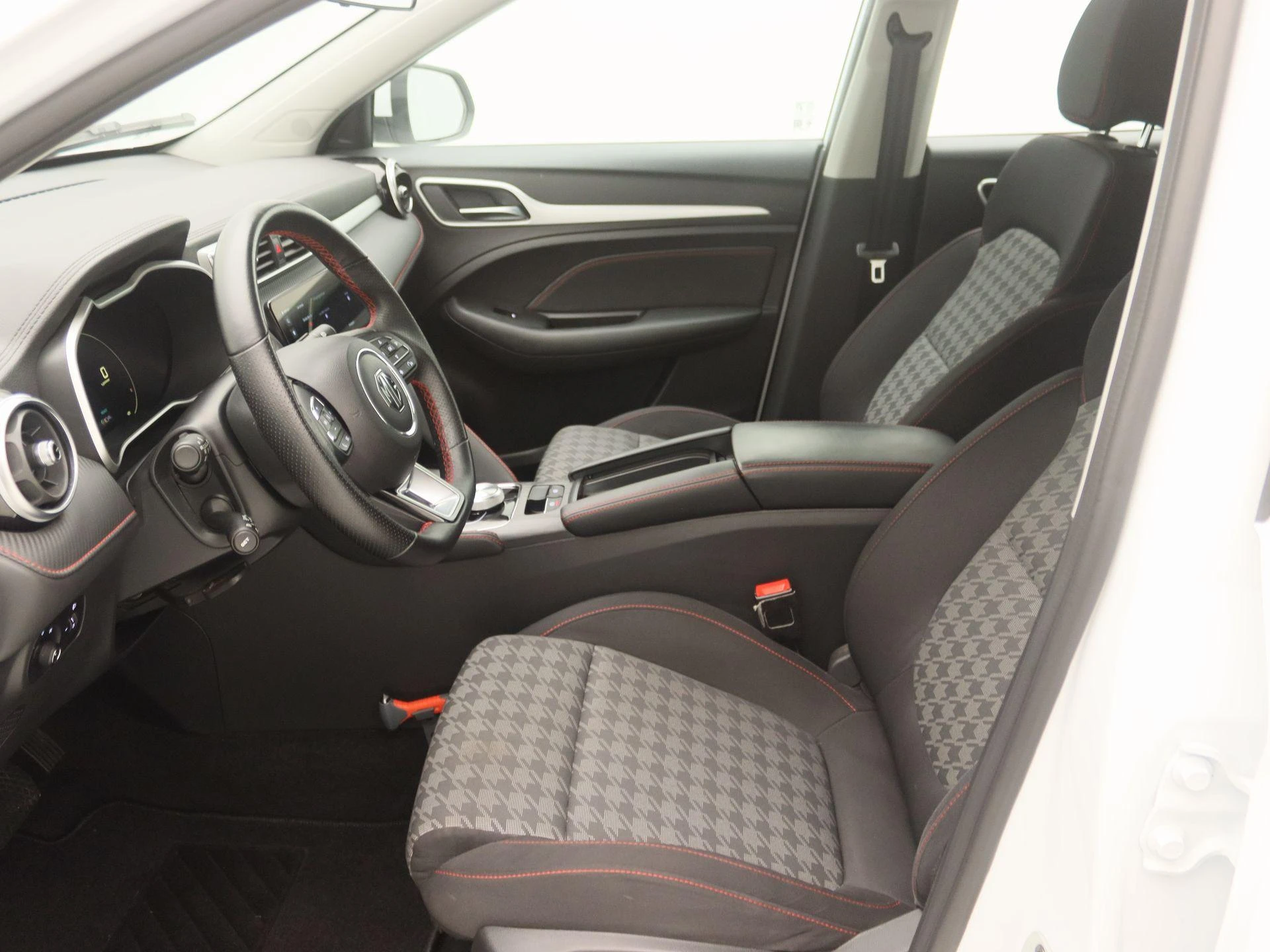 MG-ZS EV-image-10