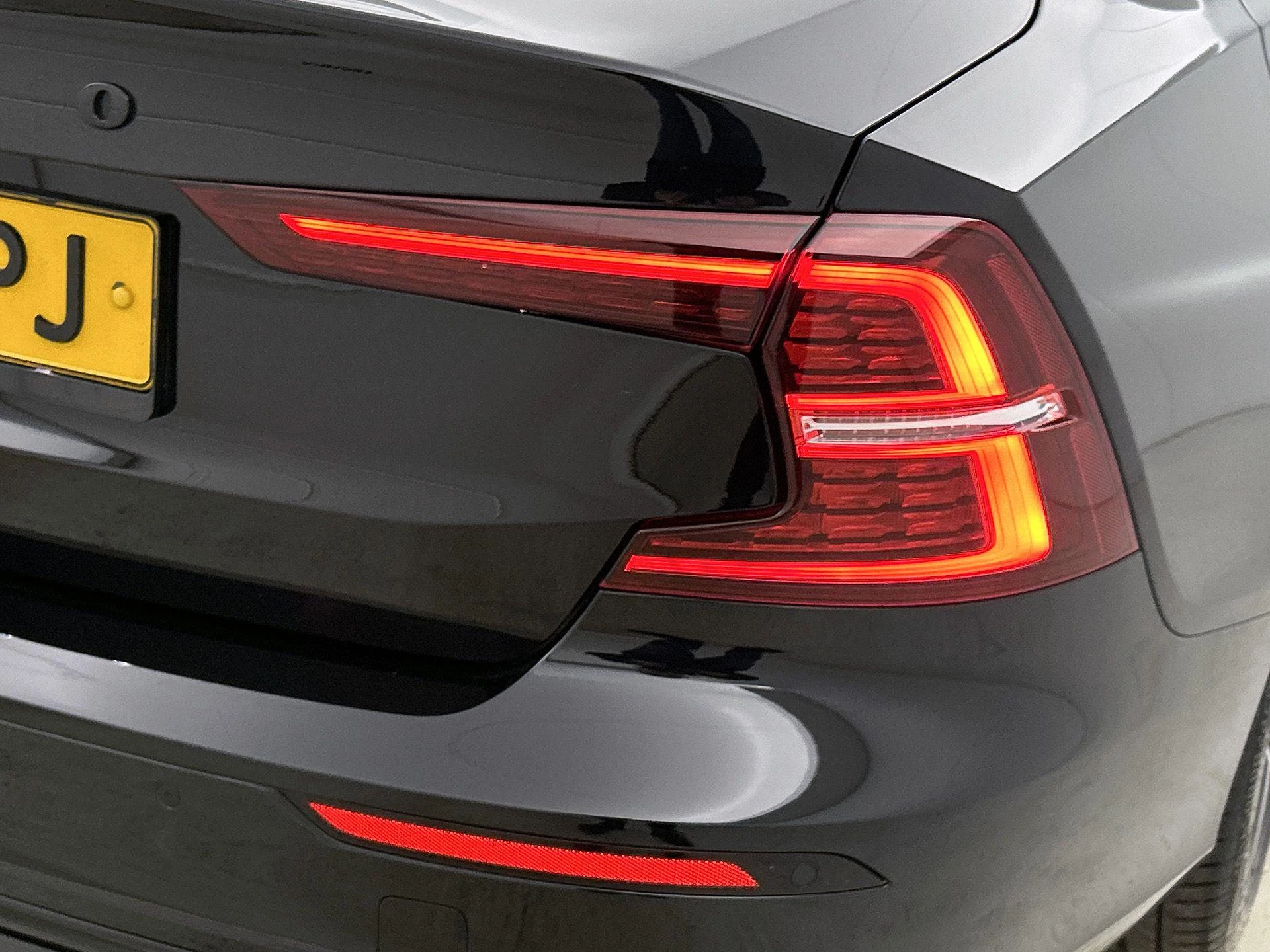Volvo-S60-image-25