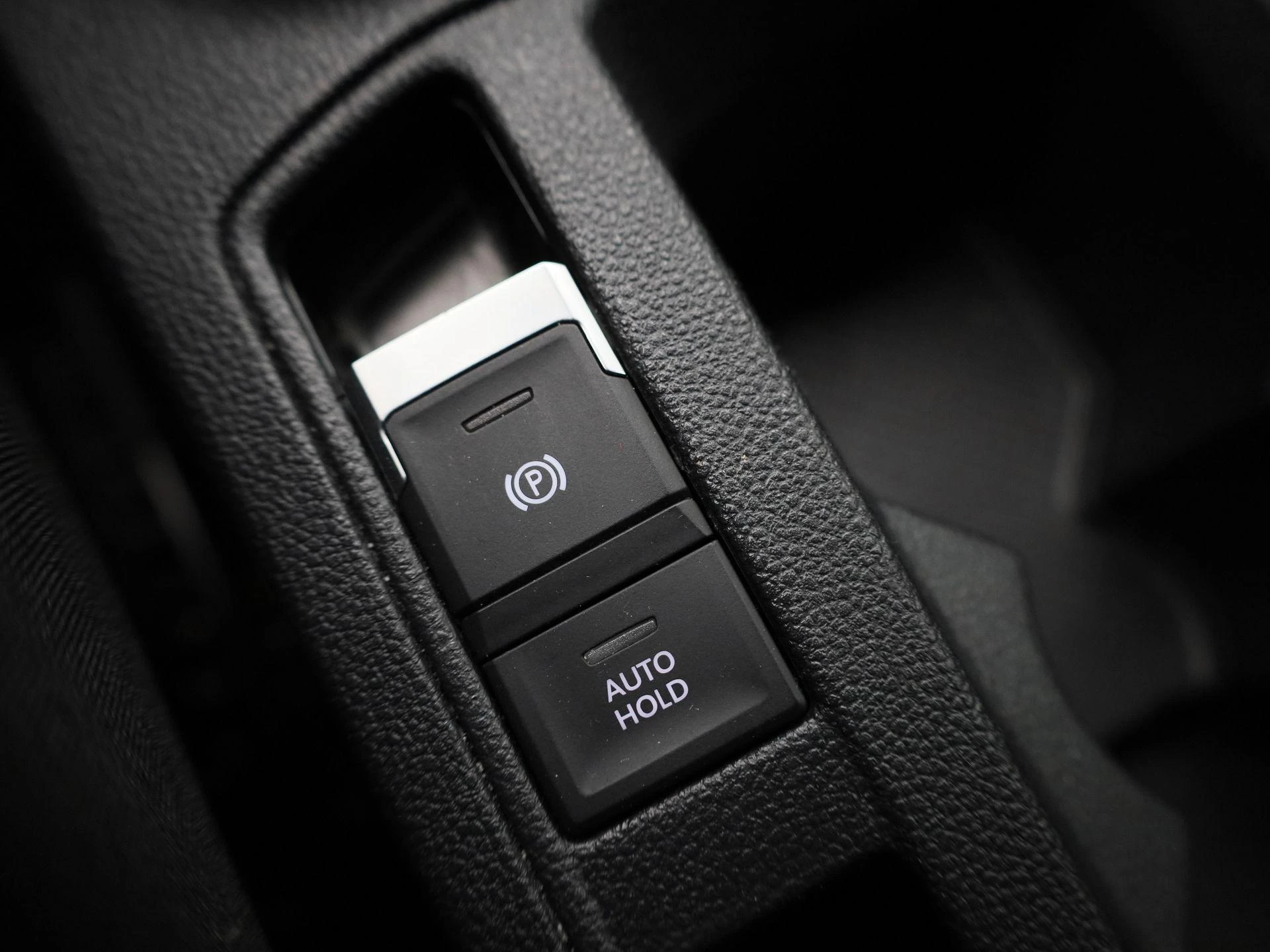 Volkswagen-T-Roc-image-27