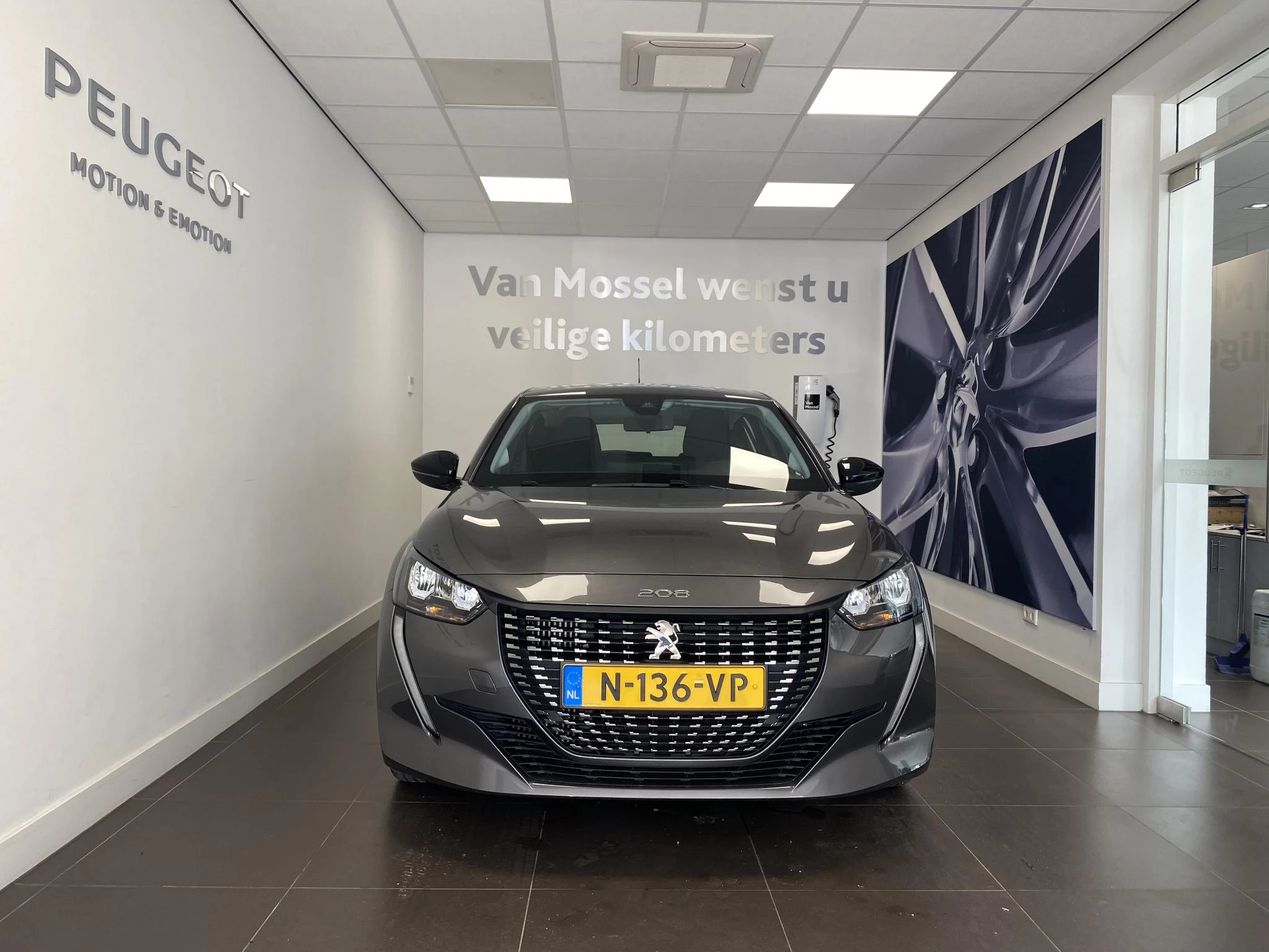 Peugeot-208-image-3